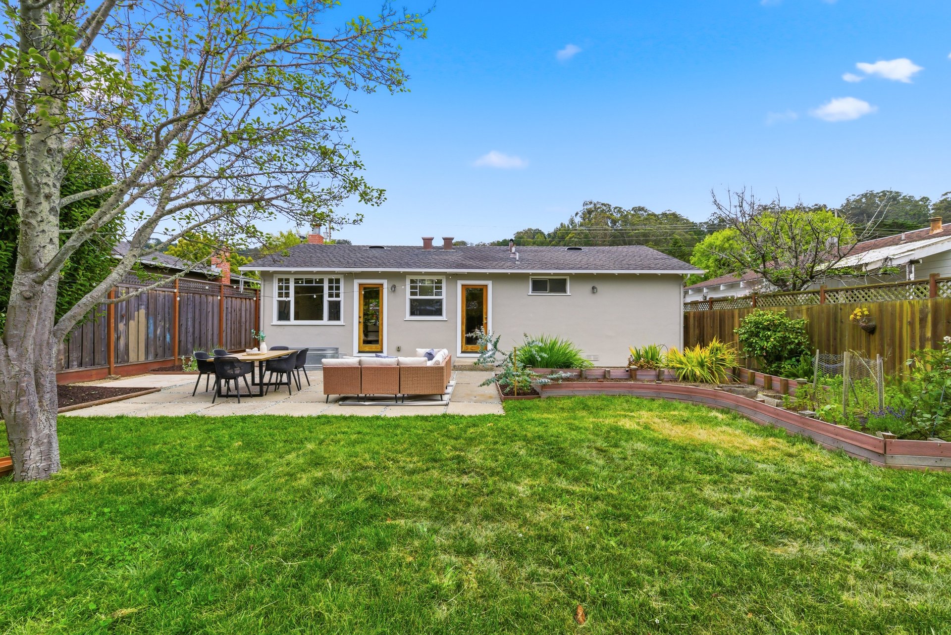 1112 Escalero Avenue