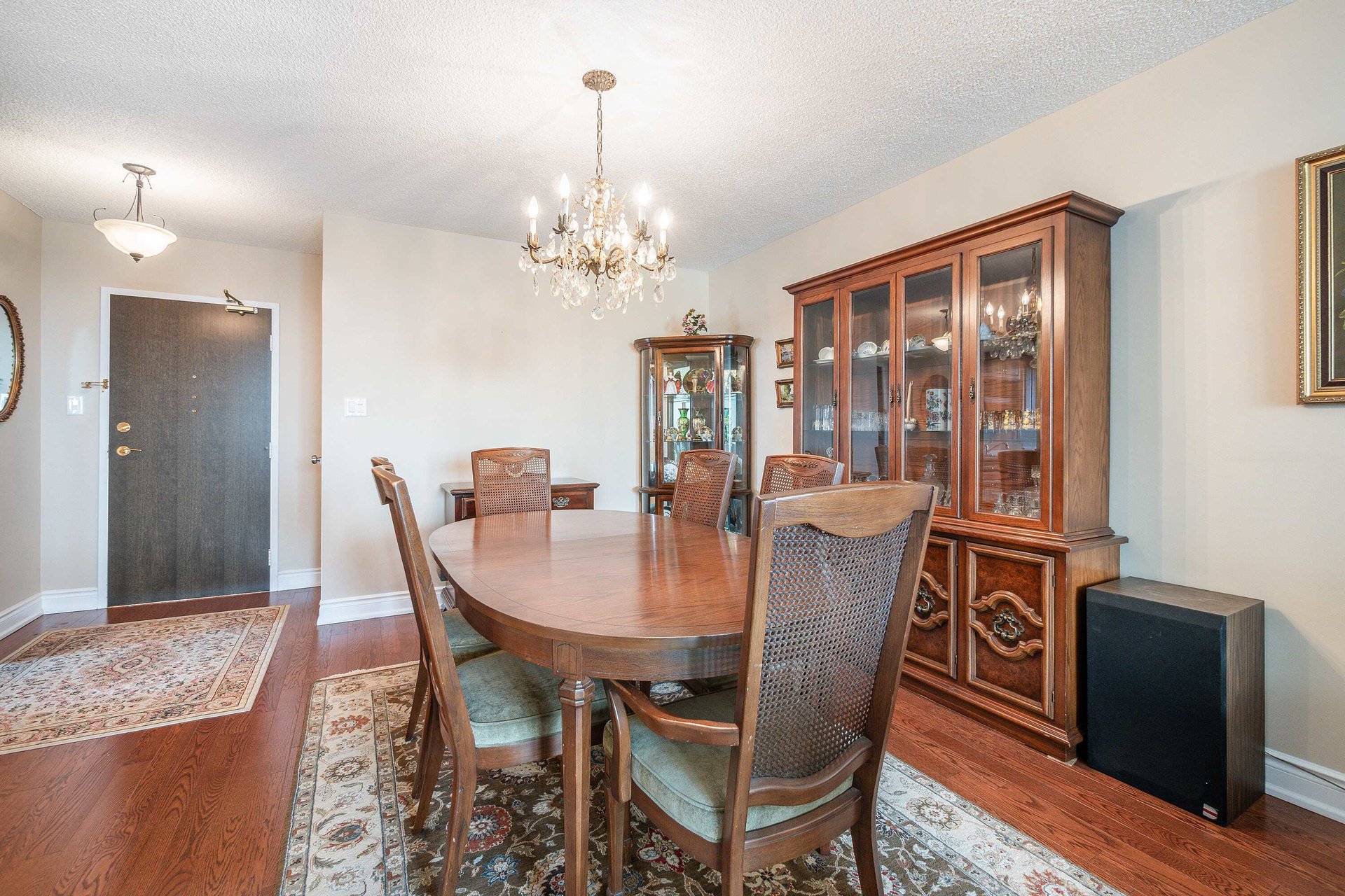 820 Burnhamthorpe Road #702