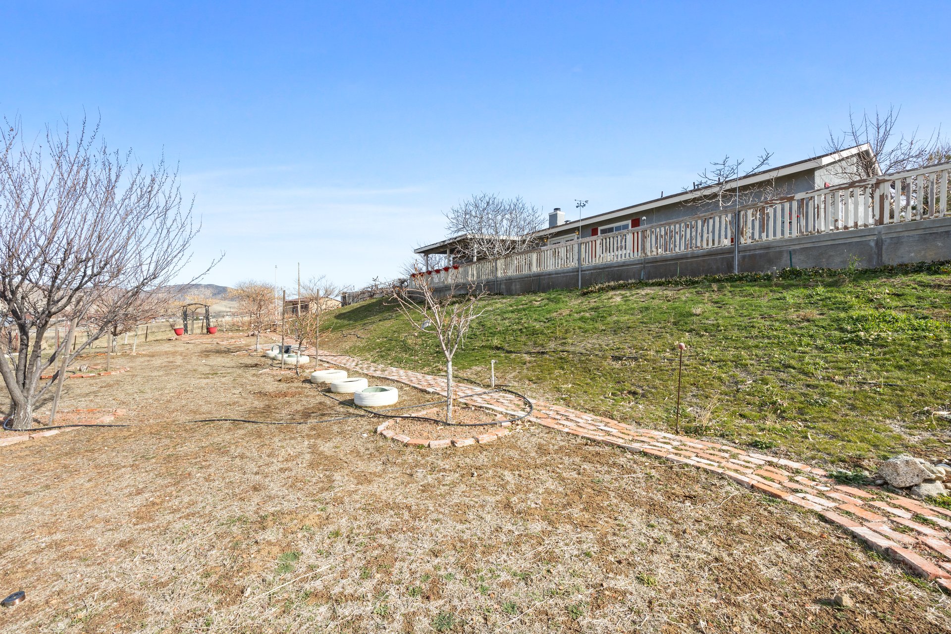 Charming Cul-de-Sac Home in East Golden Hills – 21941 Fig Court