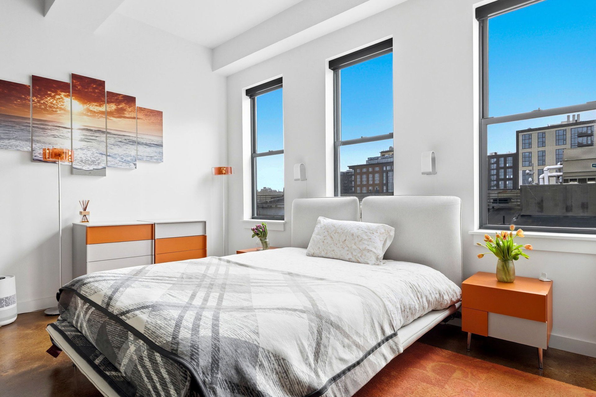Sowa Full Service Condo