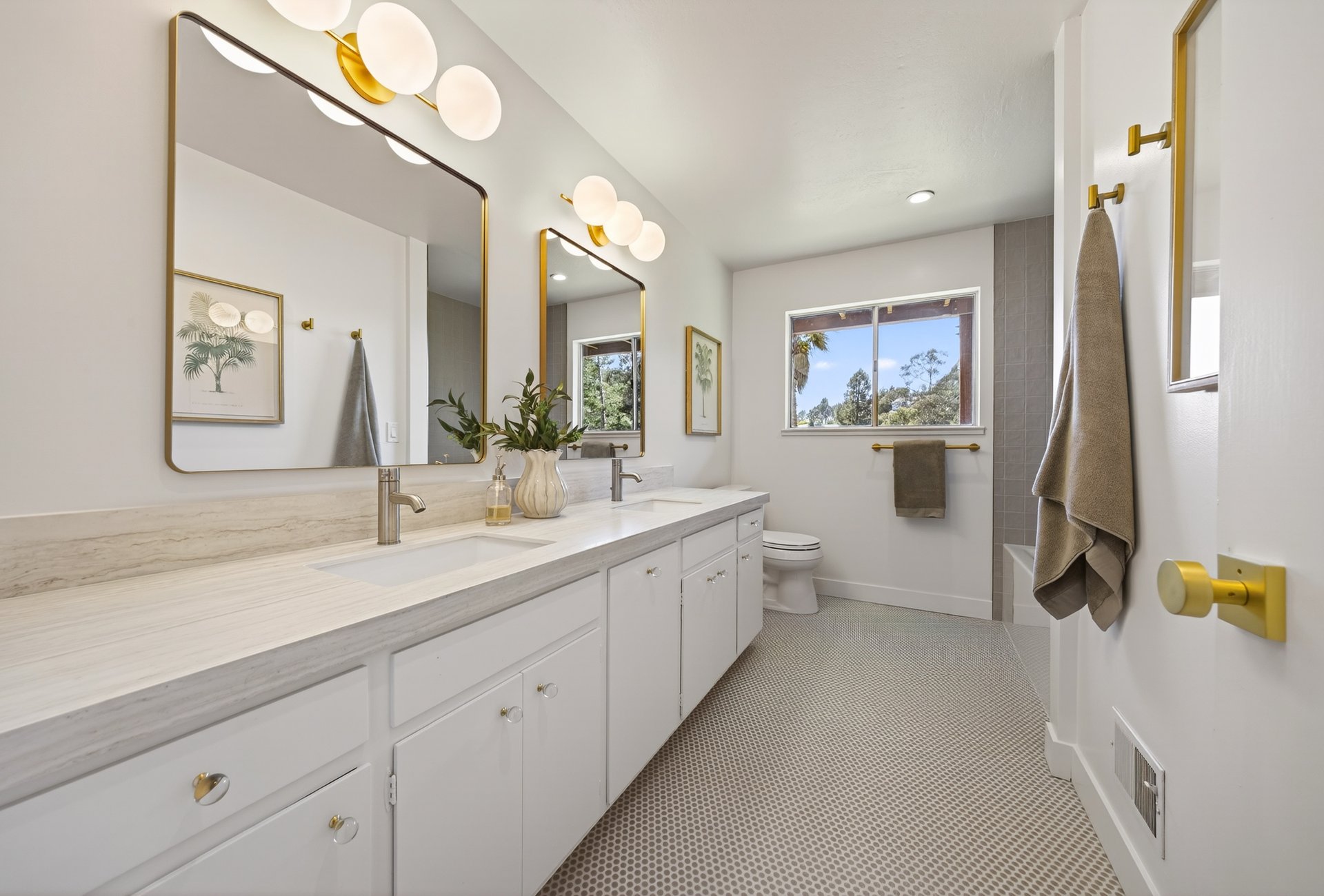 A Tasteful Renovation Meets Timeless Mid-Century Architecture
