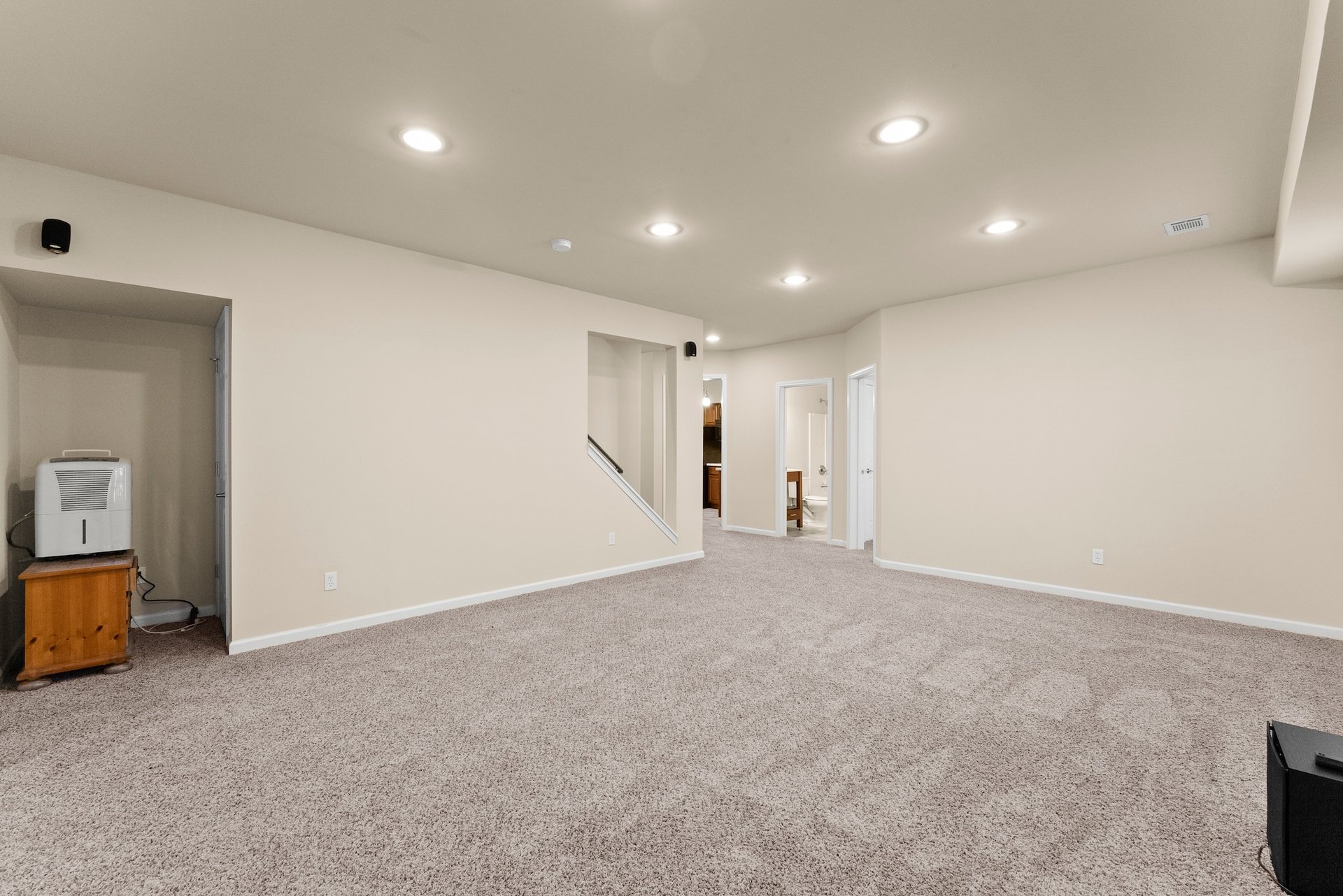 7534 Mossy Log Ct, Flowery Branch, GA 30542