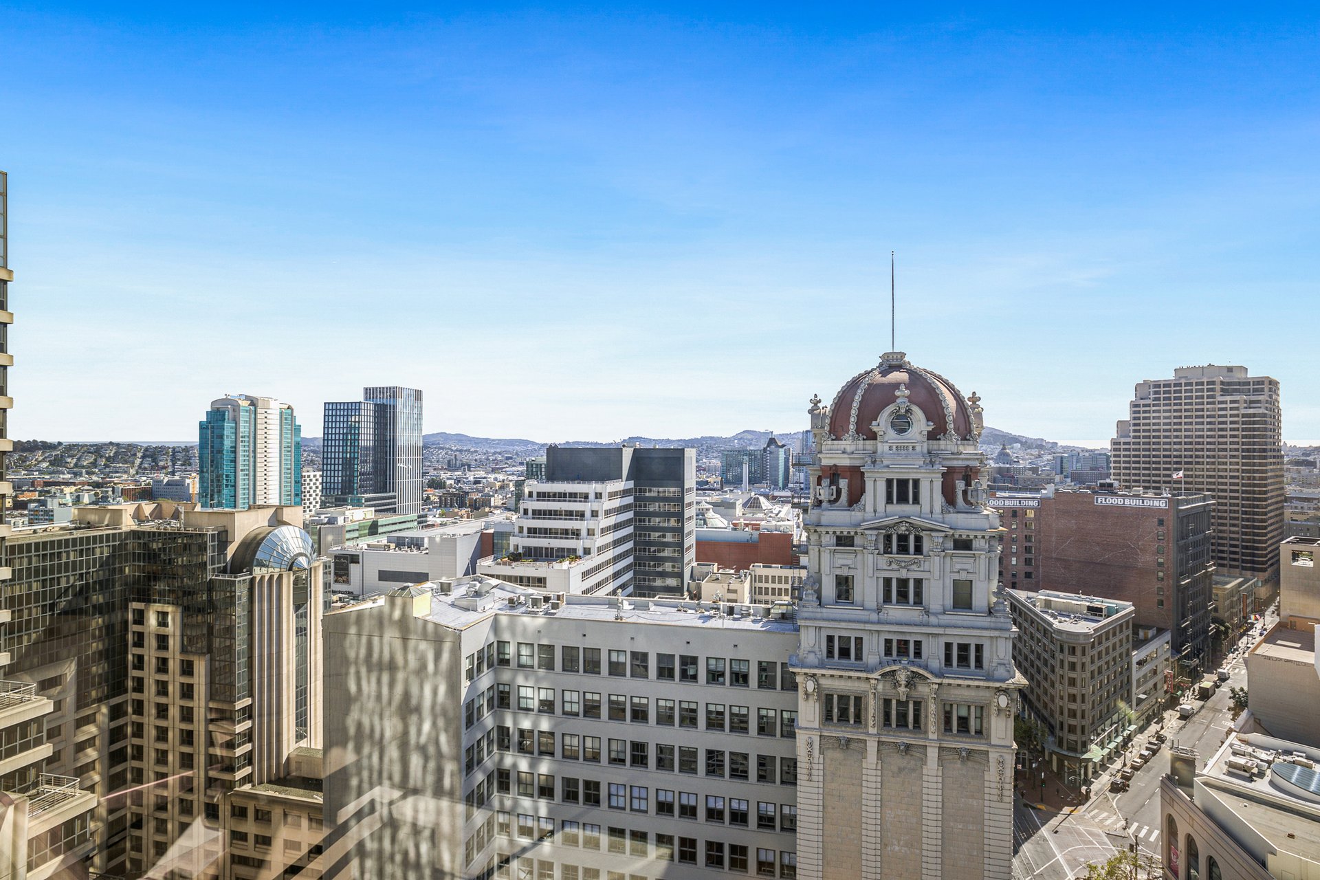 Glass-Walls and Panoramic Views