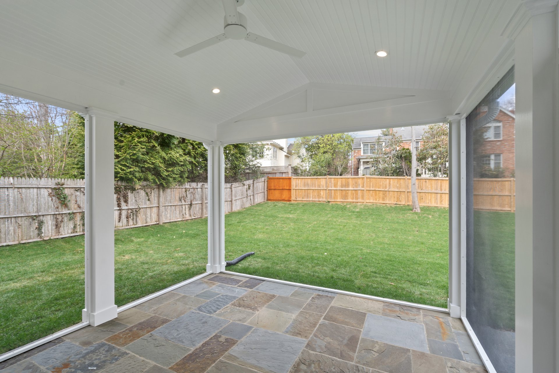 5952 Searl Ter