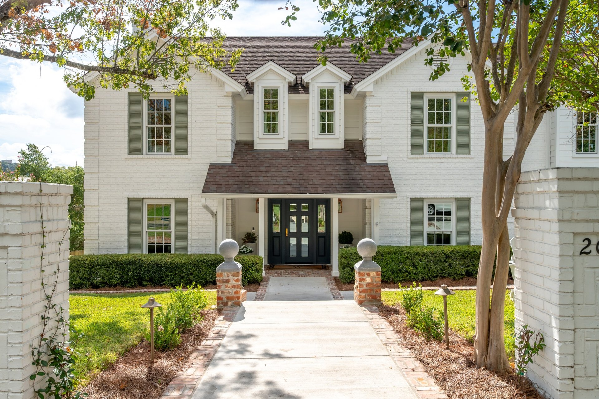2009 Port Royal Dr
