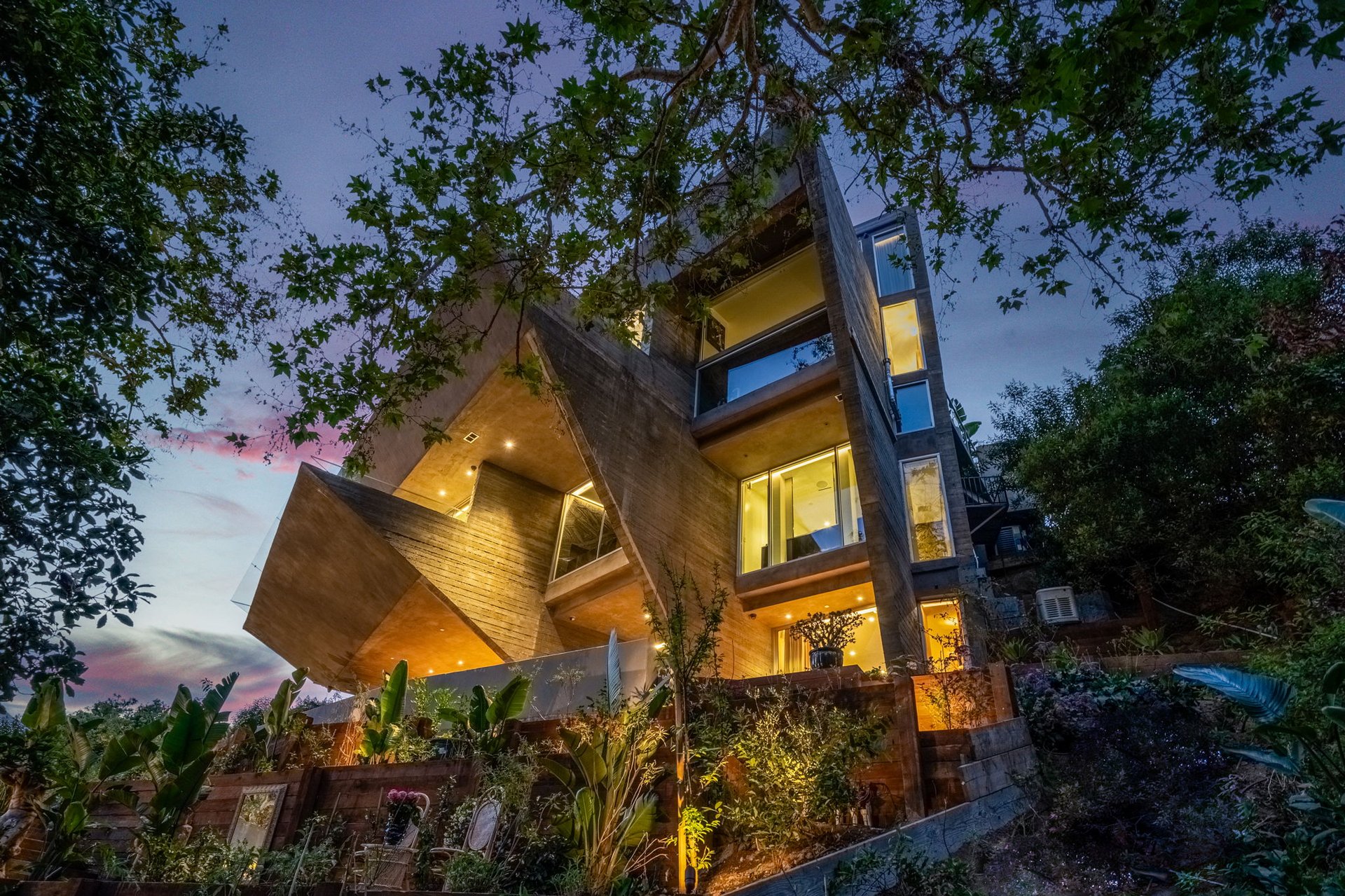 Hollywood Grotto