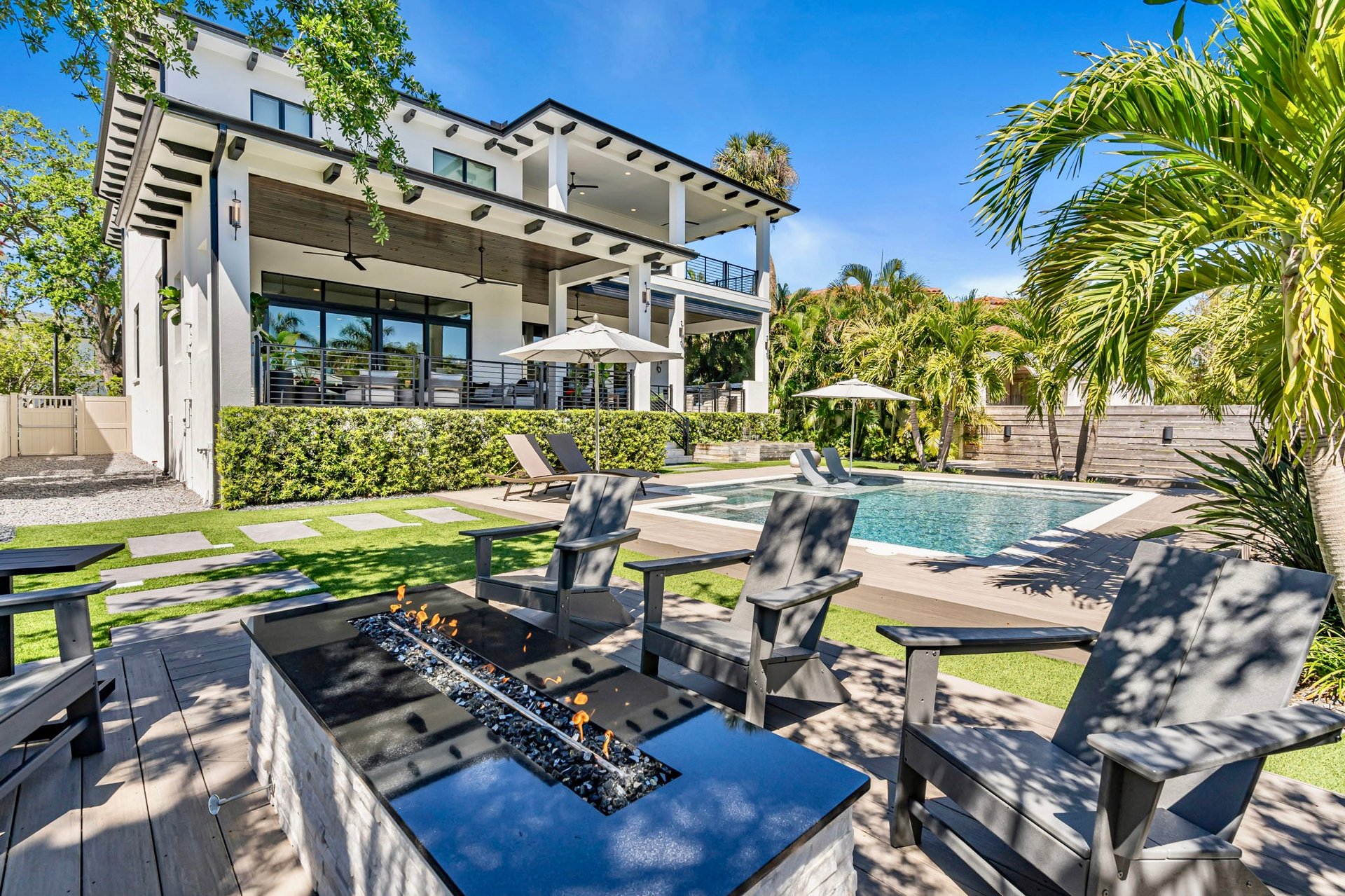 Waterfront Luxury in Beach Park