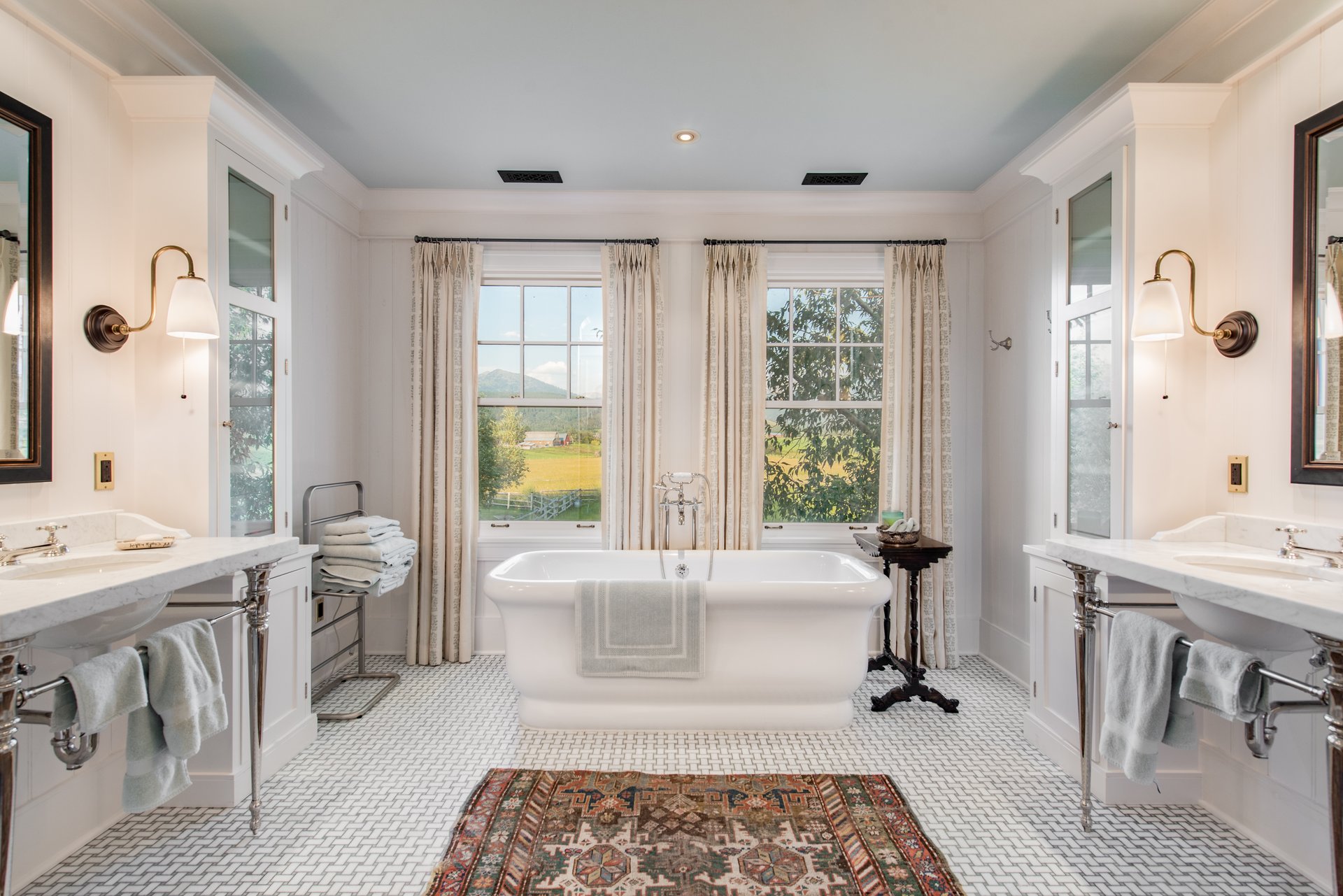705 Kaufman Rd