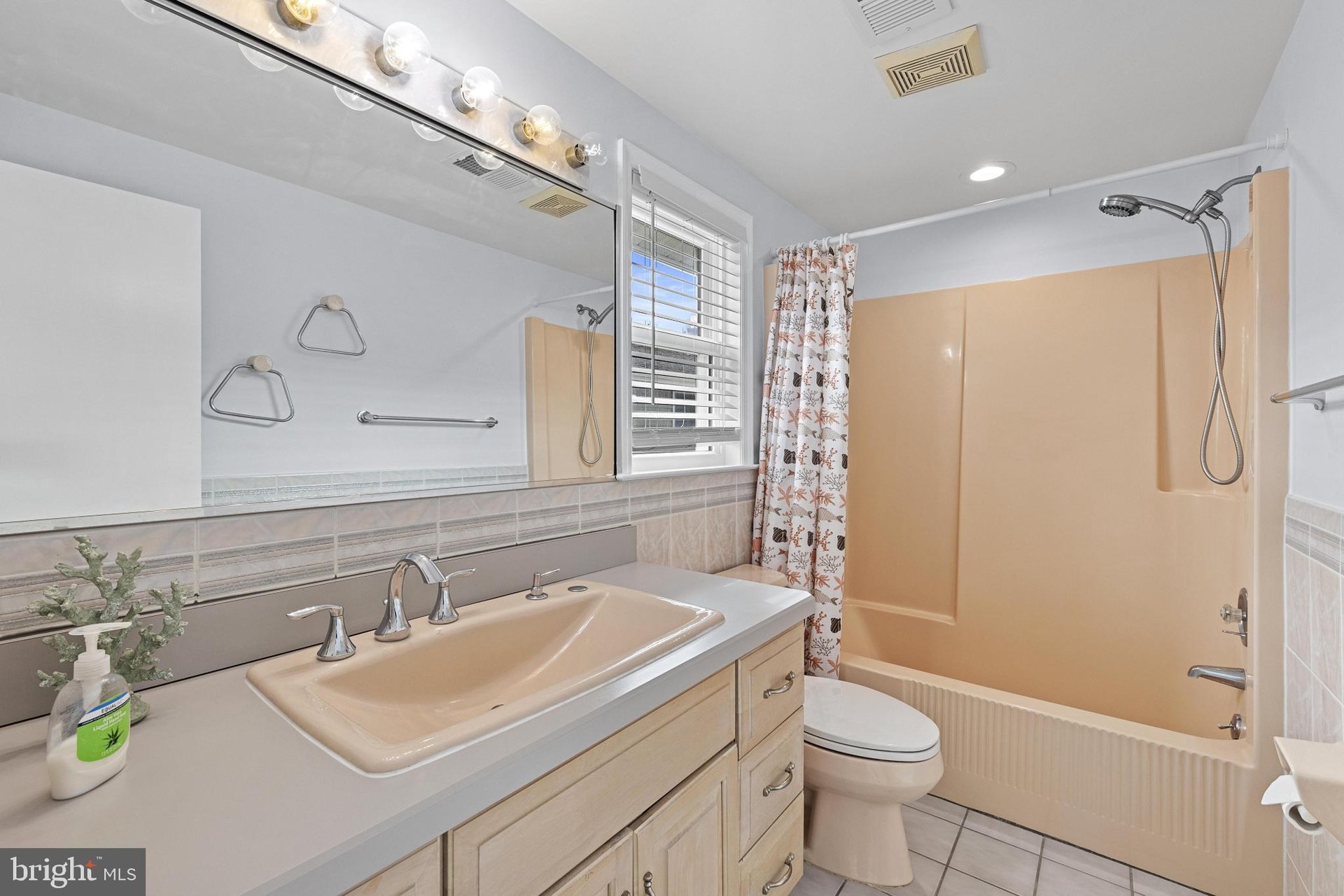 229 Merivale Avenue 2nd Floor