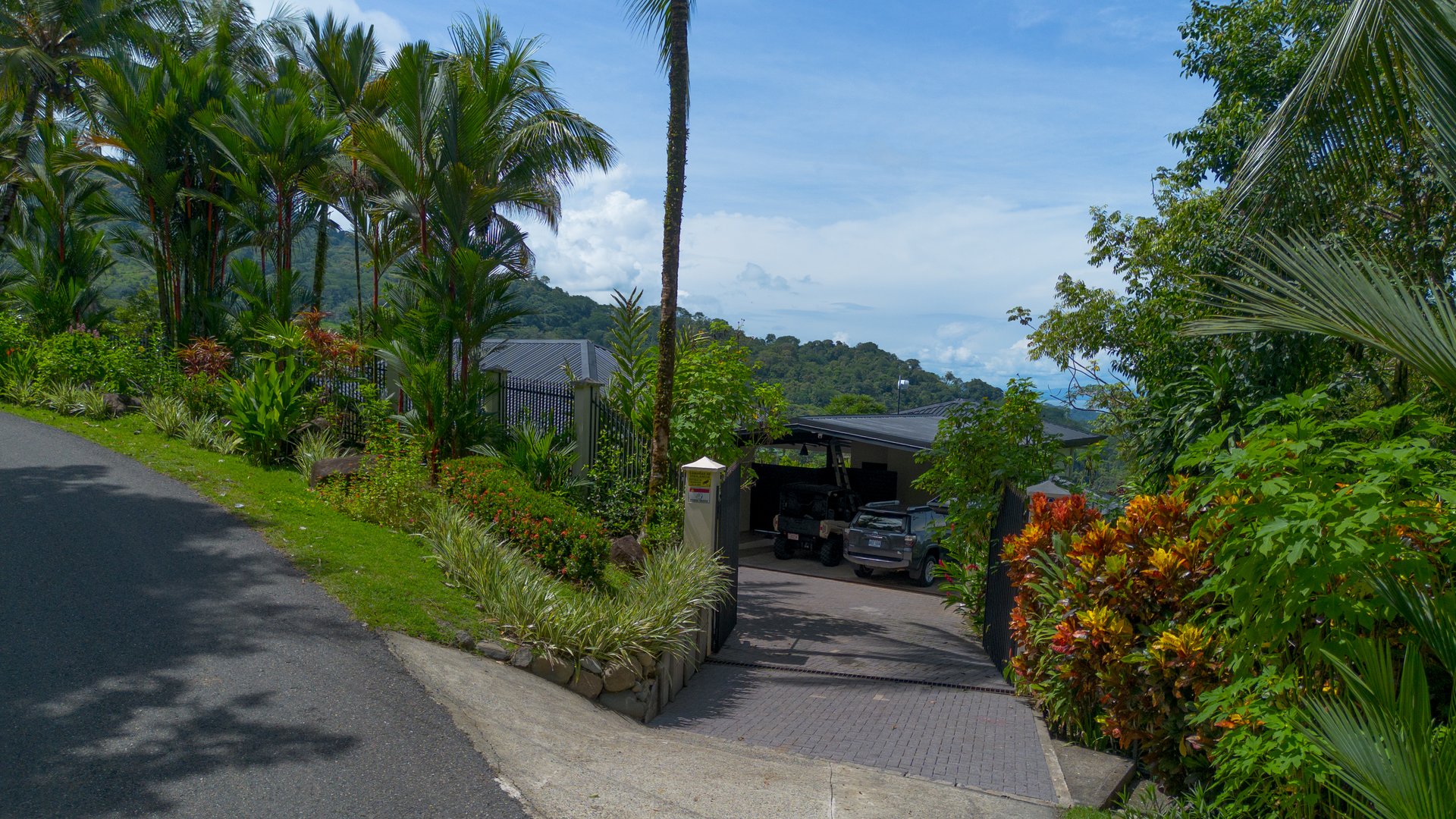 6.45 ACRES – 3 Bedroom Luxury Ocean View Home Surrounded By Vibrant Rainforest And Wildlife!!!