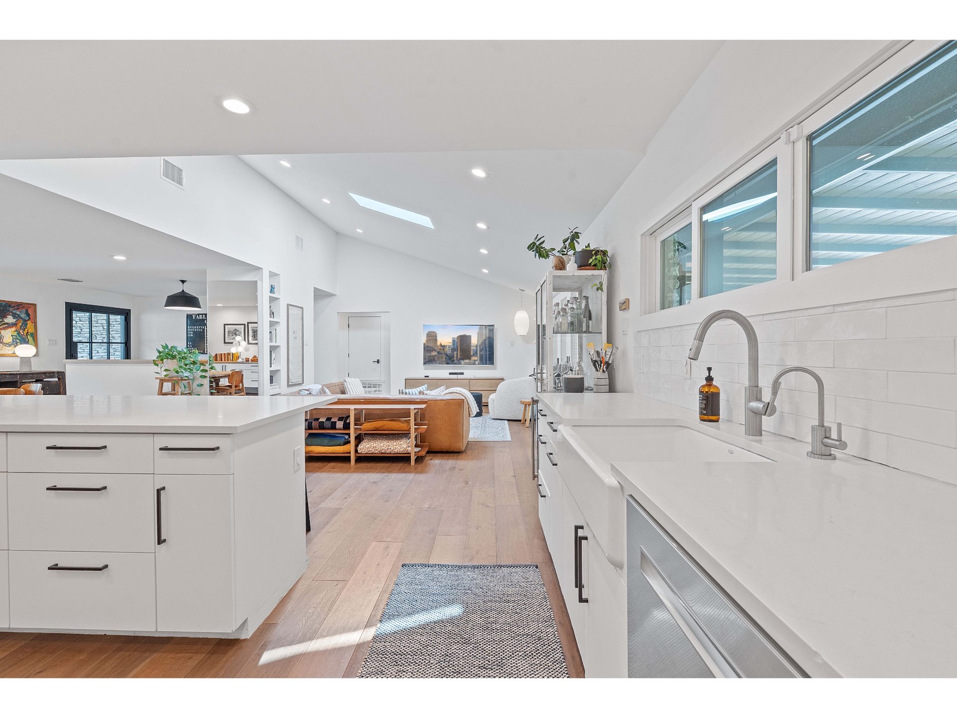 4508 Erin LN