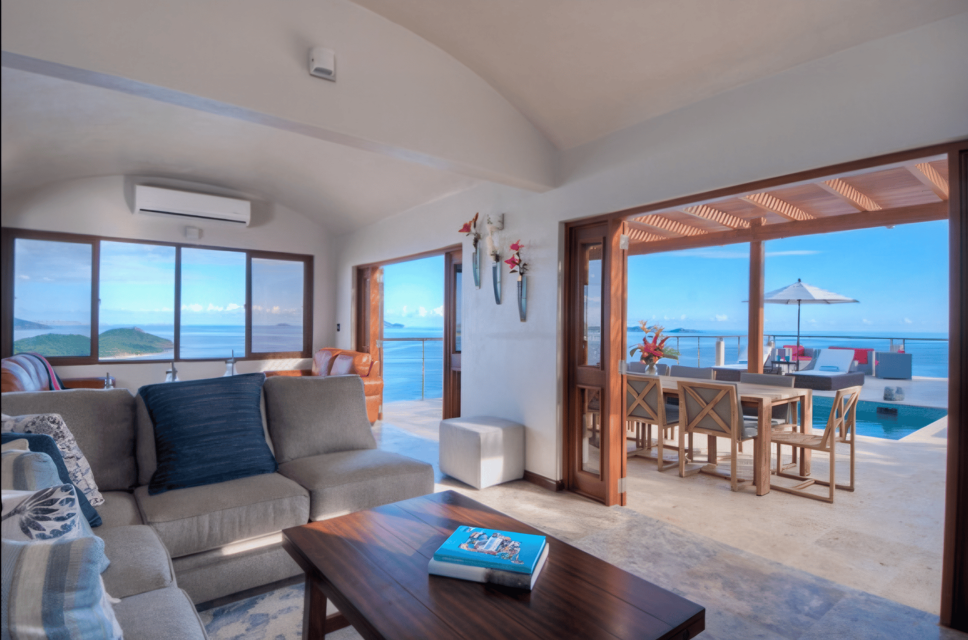 1026 Villa Alicia