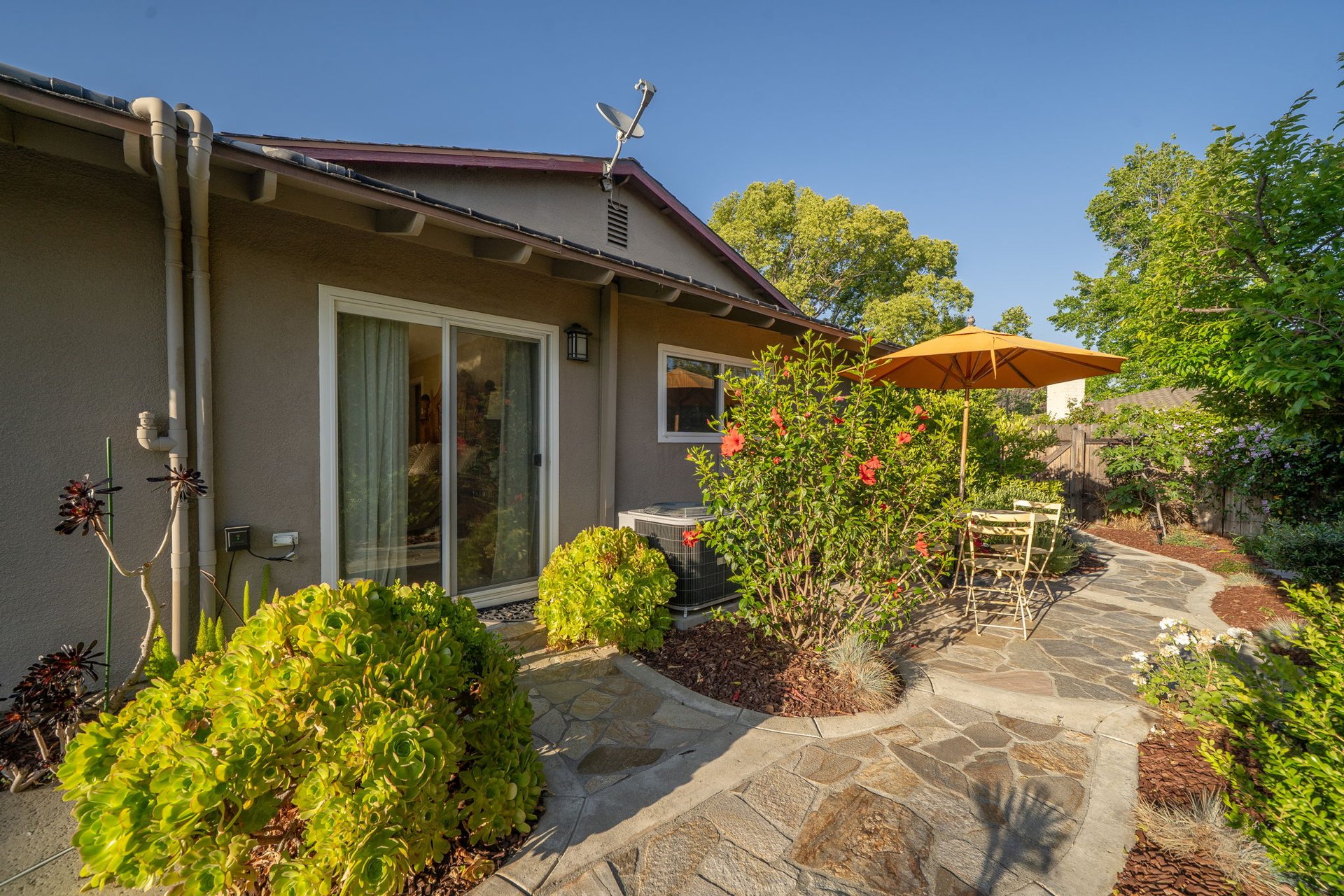 2309 Perry Court