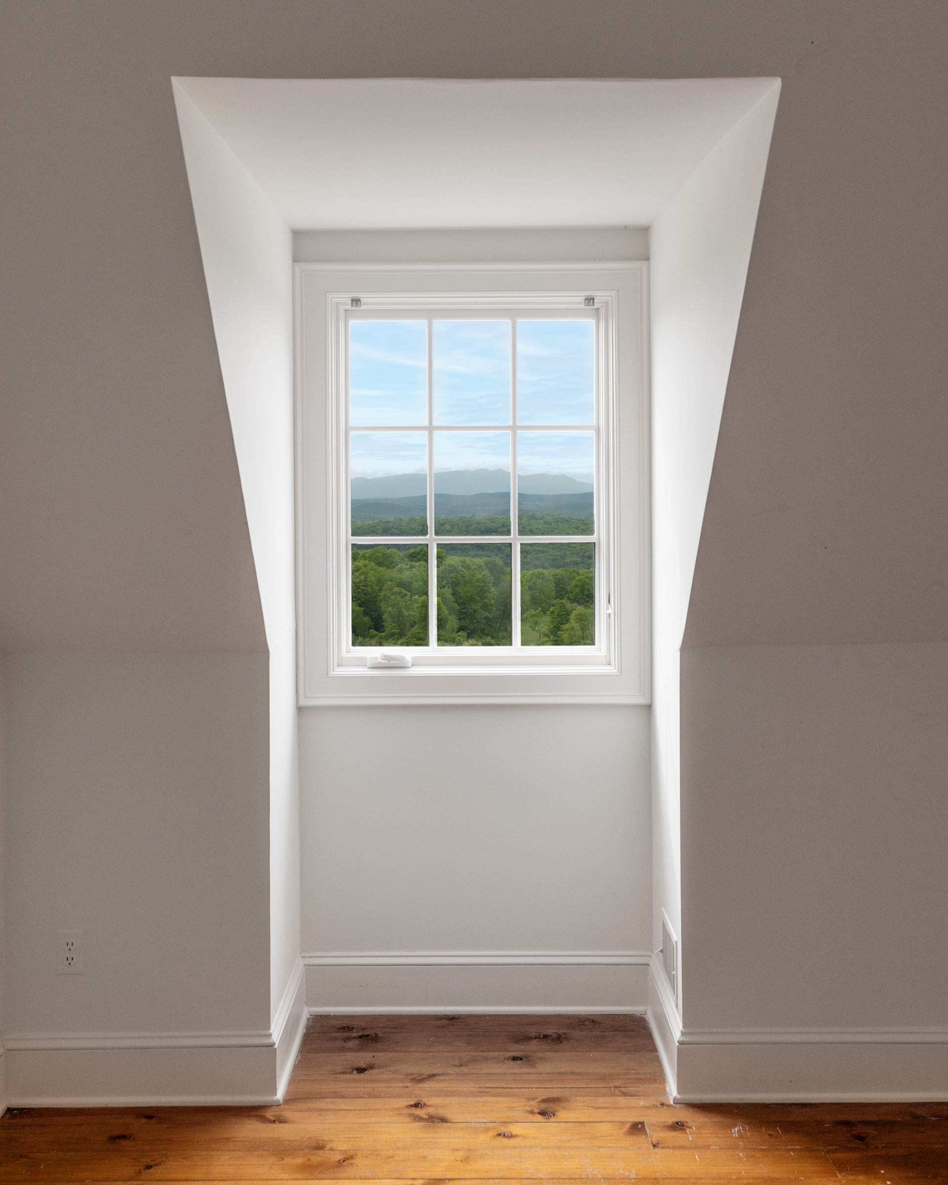 26 Mountain Farm Road 