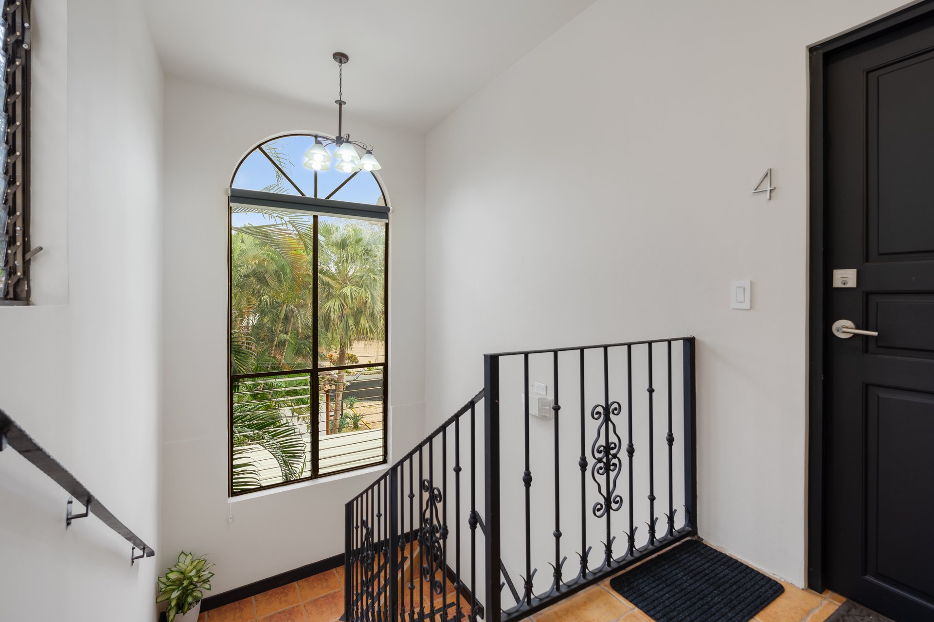 Laughing Gecko Suites | Beach Suites / Boutique Hotel For Sale