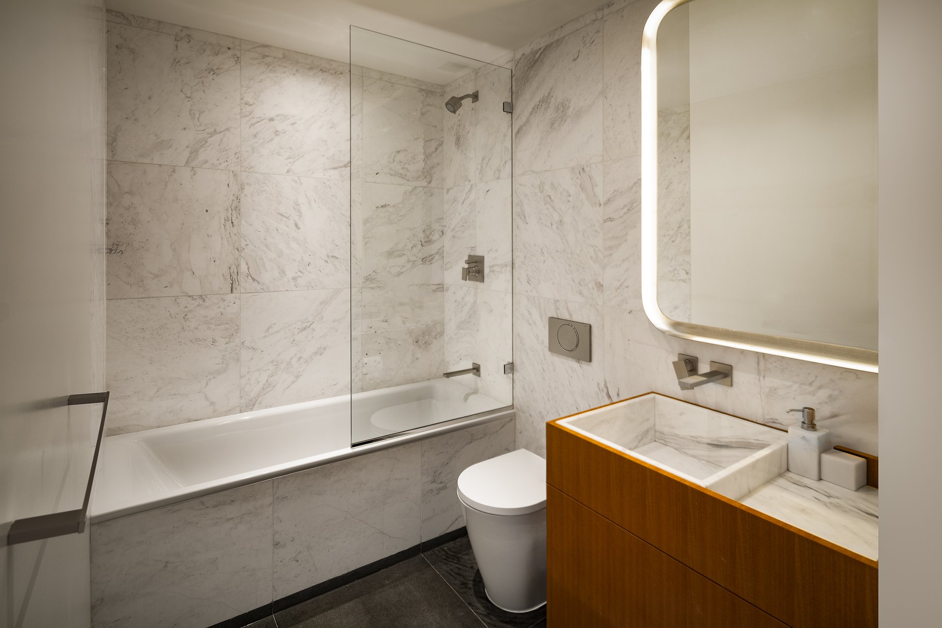 75 KENMARE Street 6D