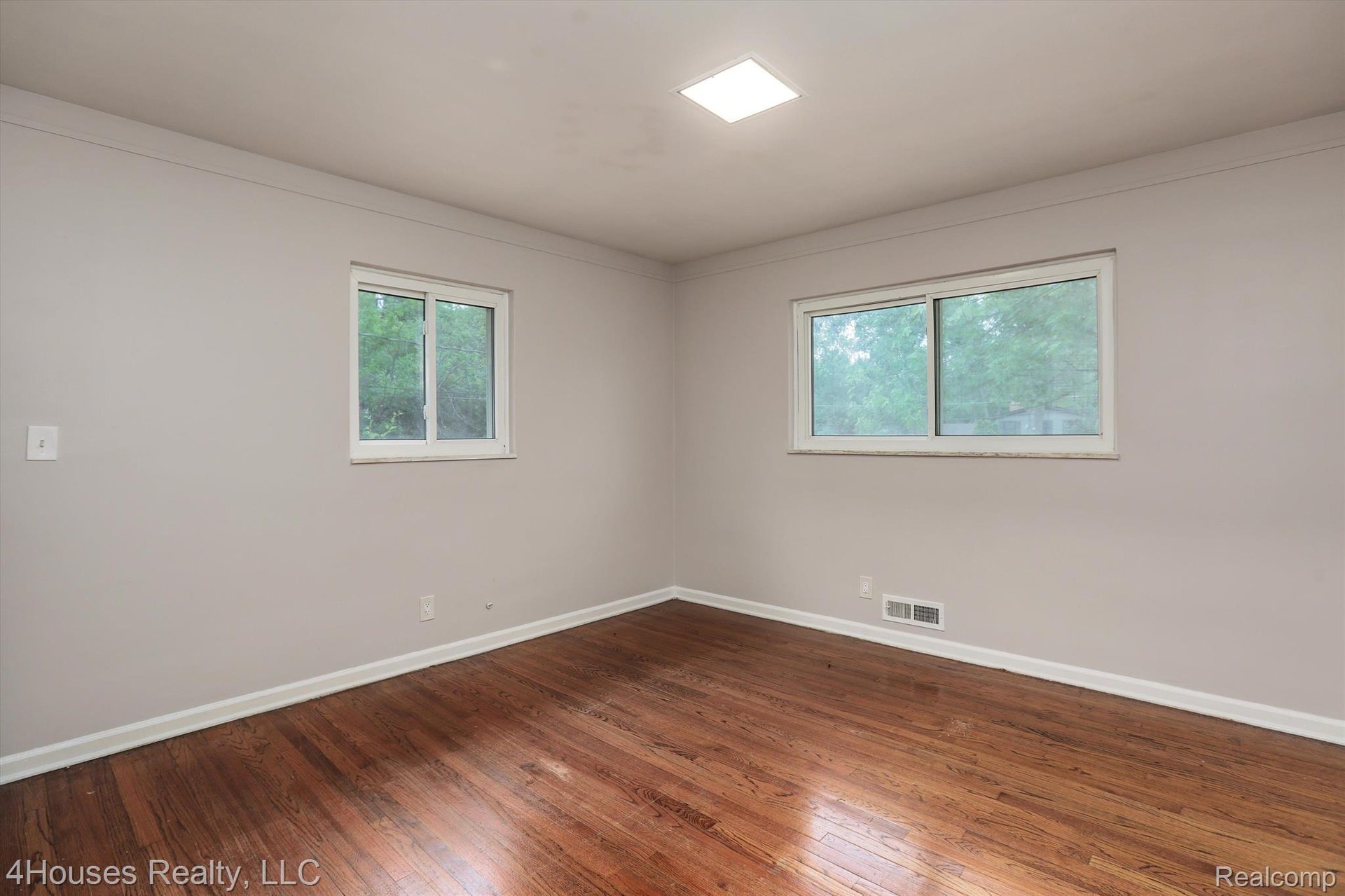 28553 Wildwood Trl 