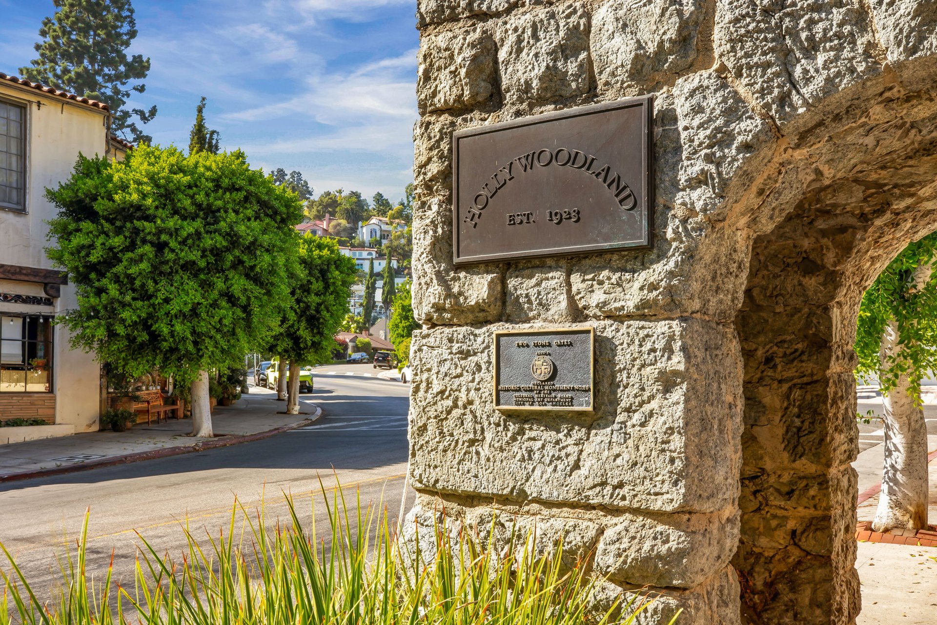 2808 Lambert Dr, Hollywood Hills 