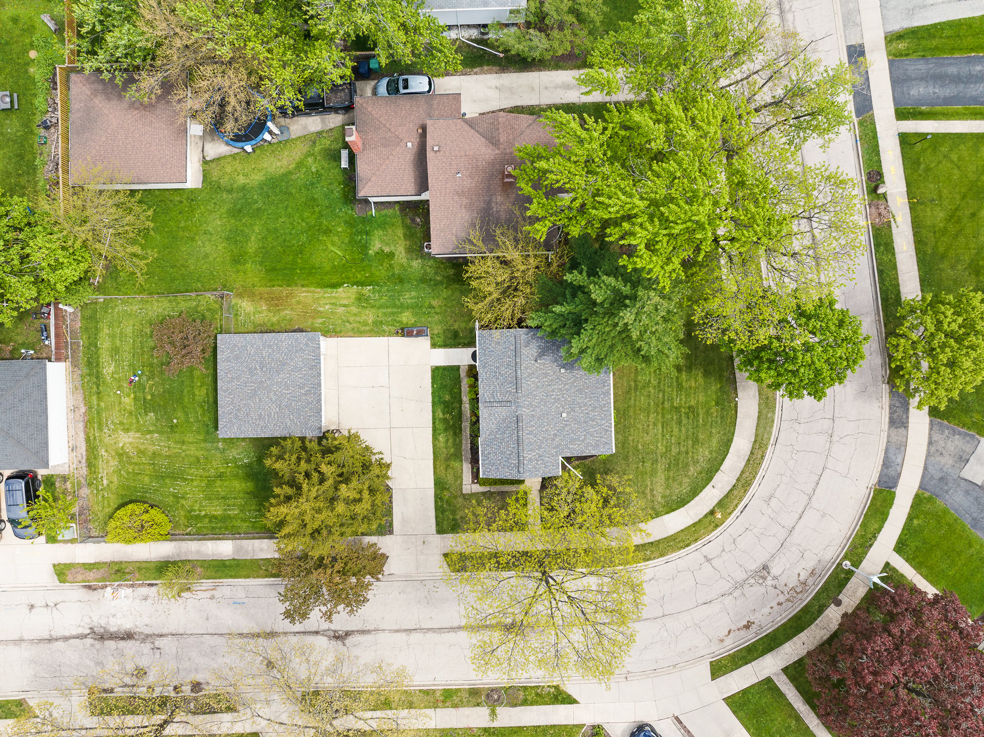 623 Green Valley Dr, Lombard