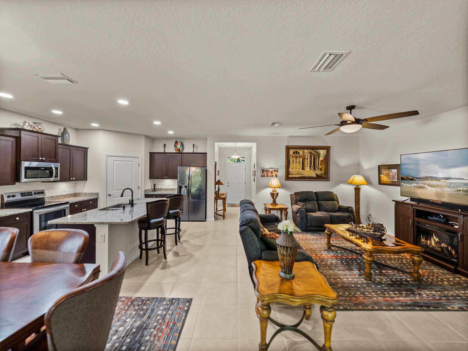12669 EASTPOINTE DR