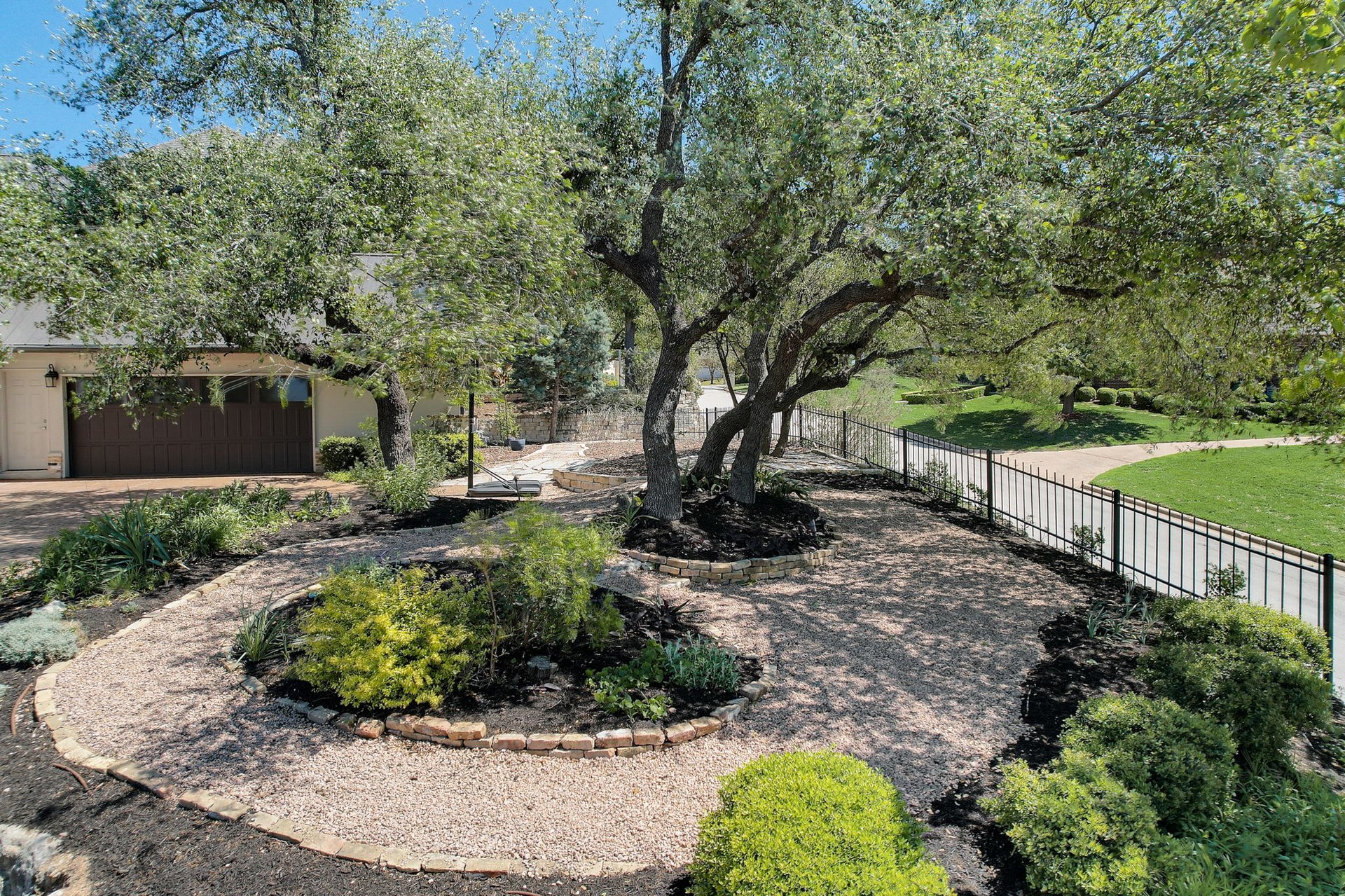 Hill Country Paradise: Luxurious 4/3 Home with Heated Pool/Spa and Spectacular Sunset Views in River Place!