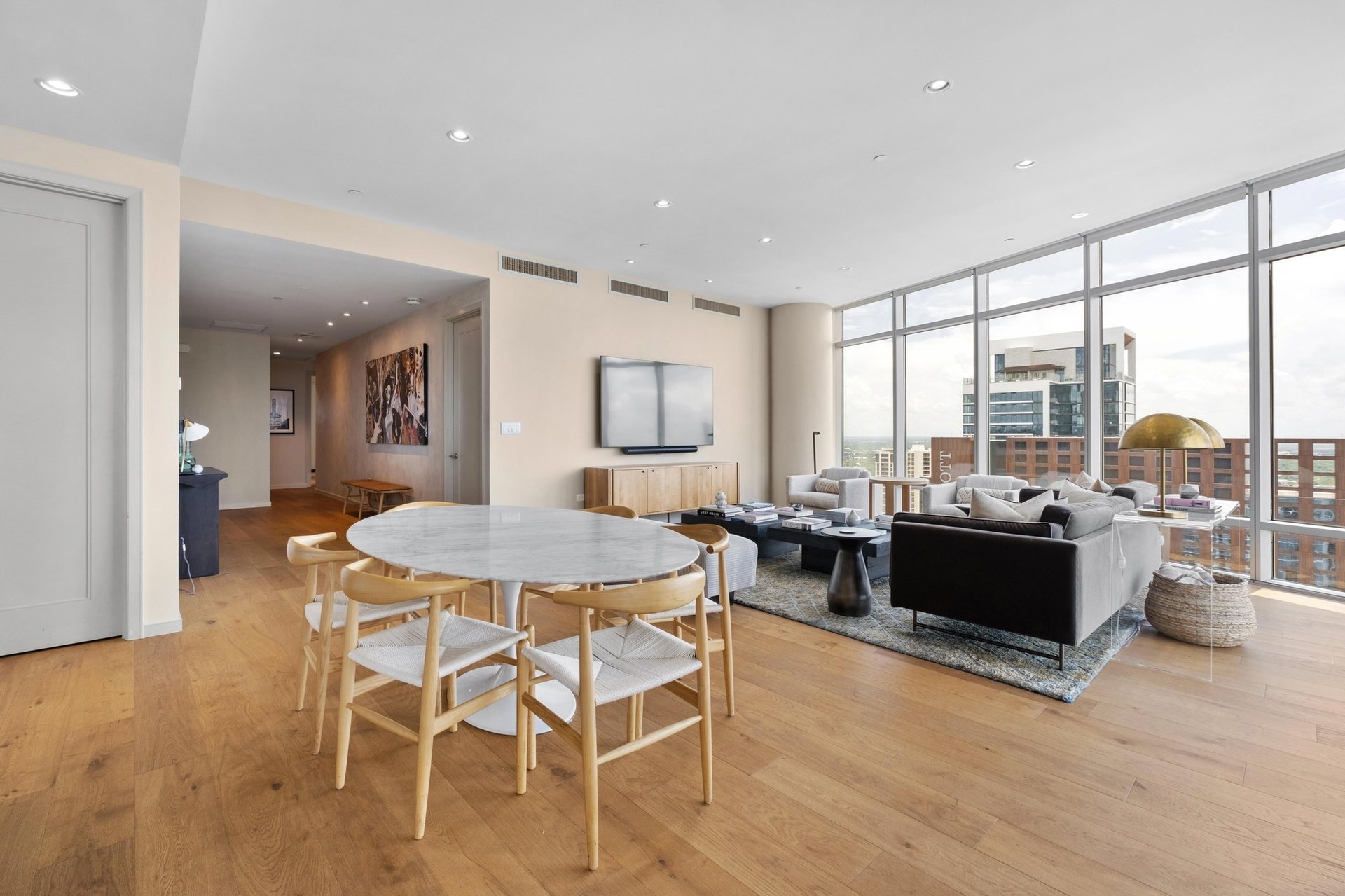 200 Congress Avenue #37H