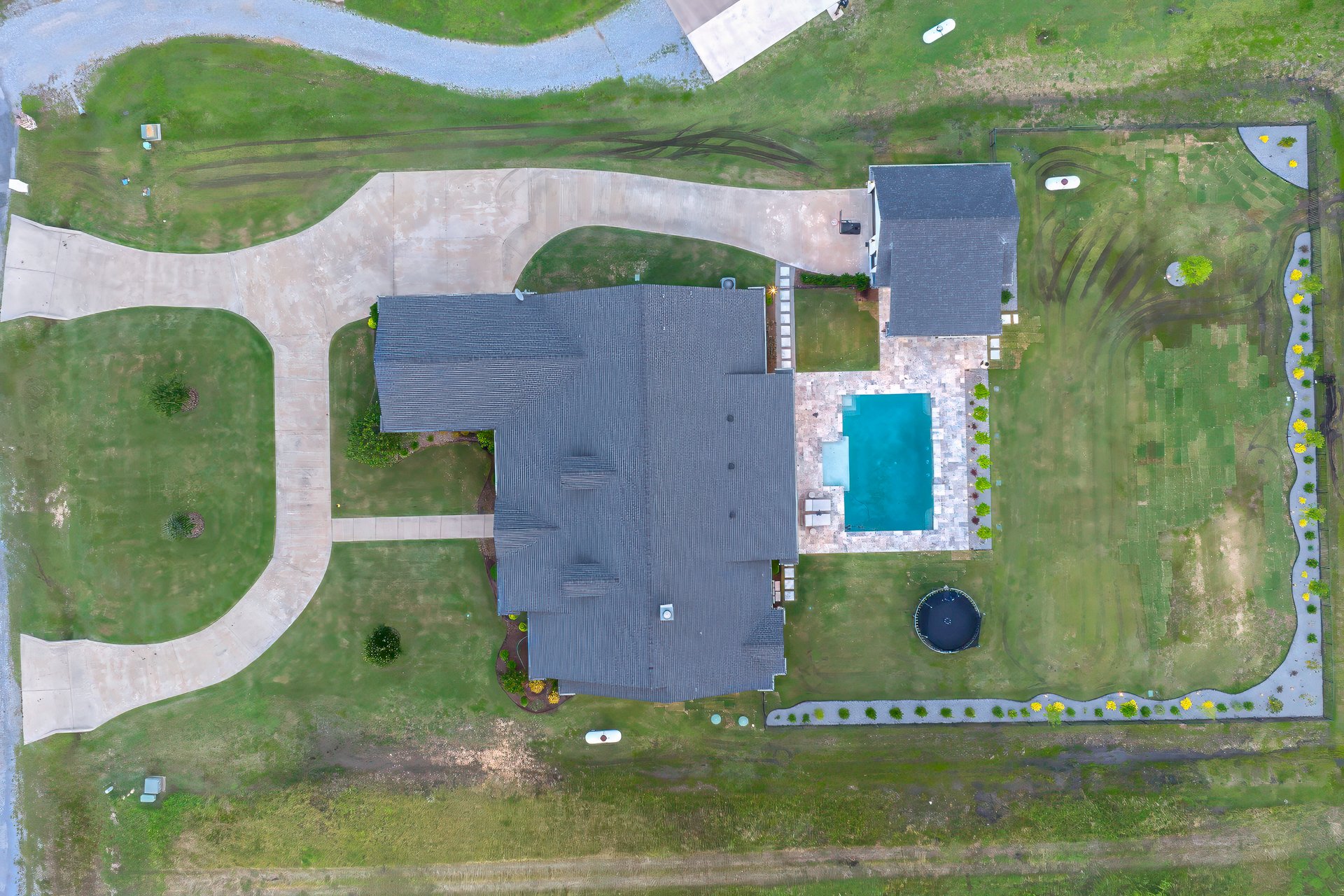 36 Mirror Lakes Court