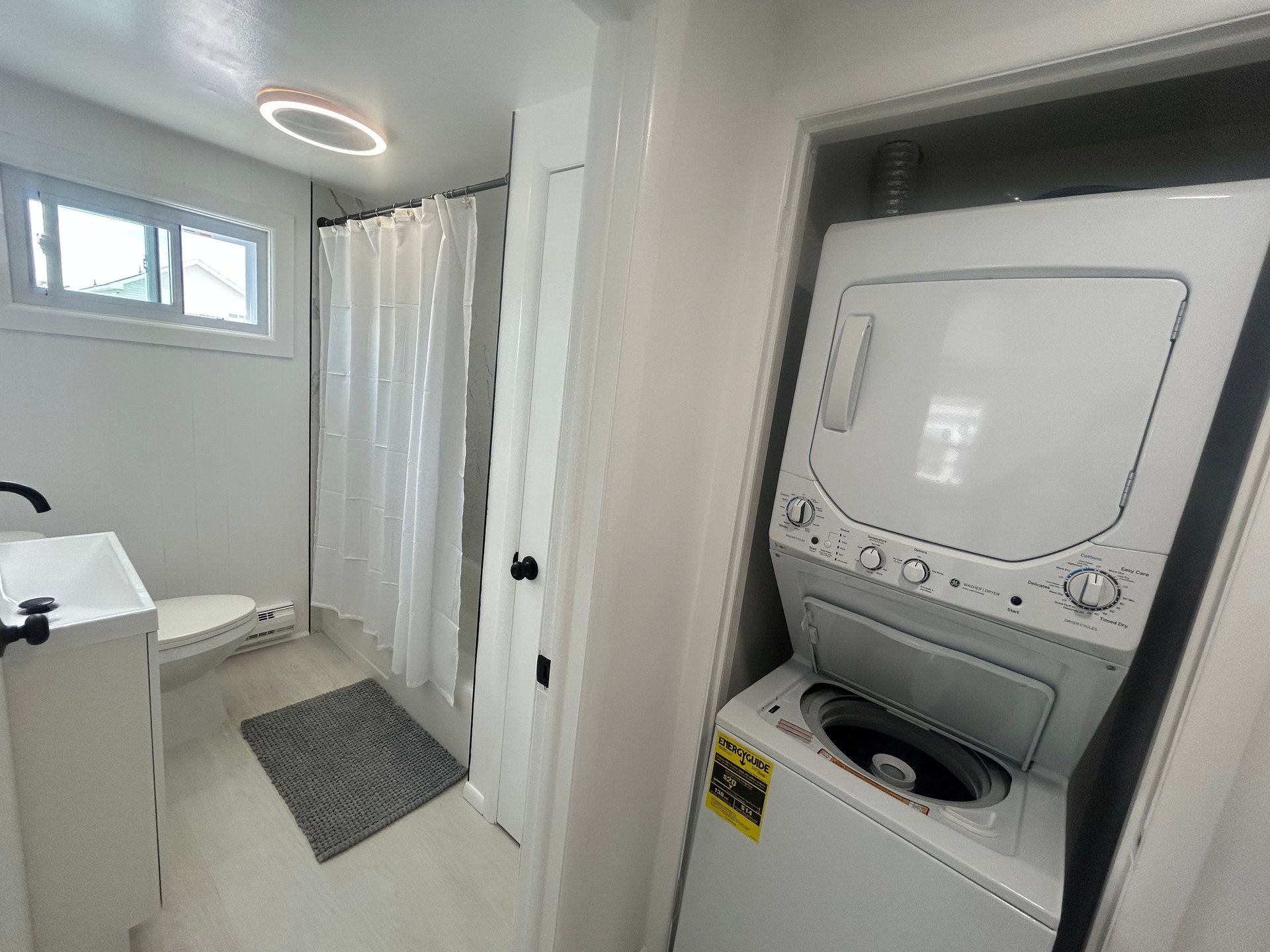 242 W 14th St. (upstairs unit) 