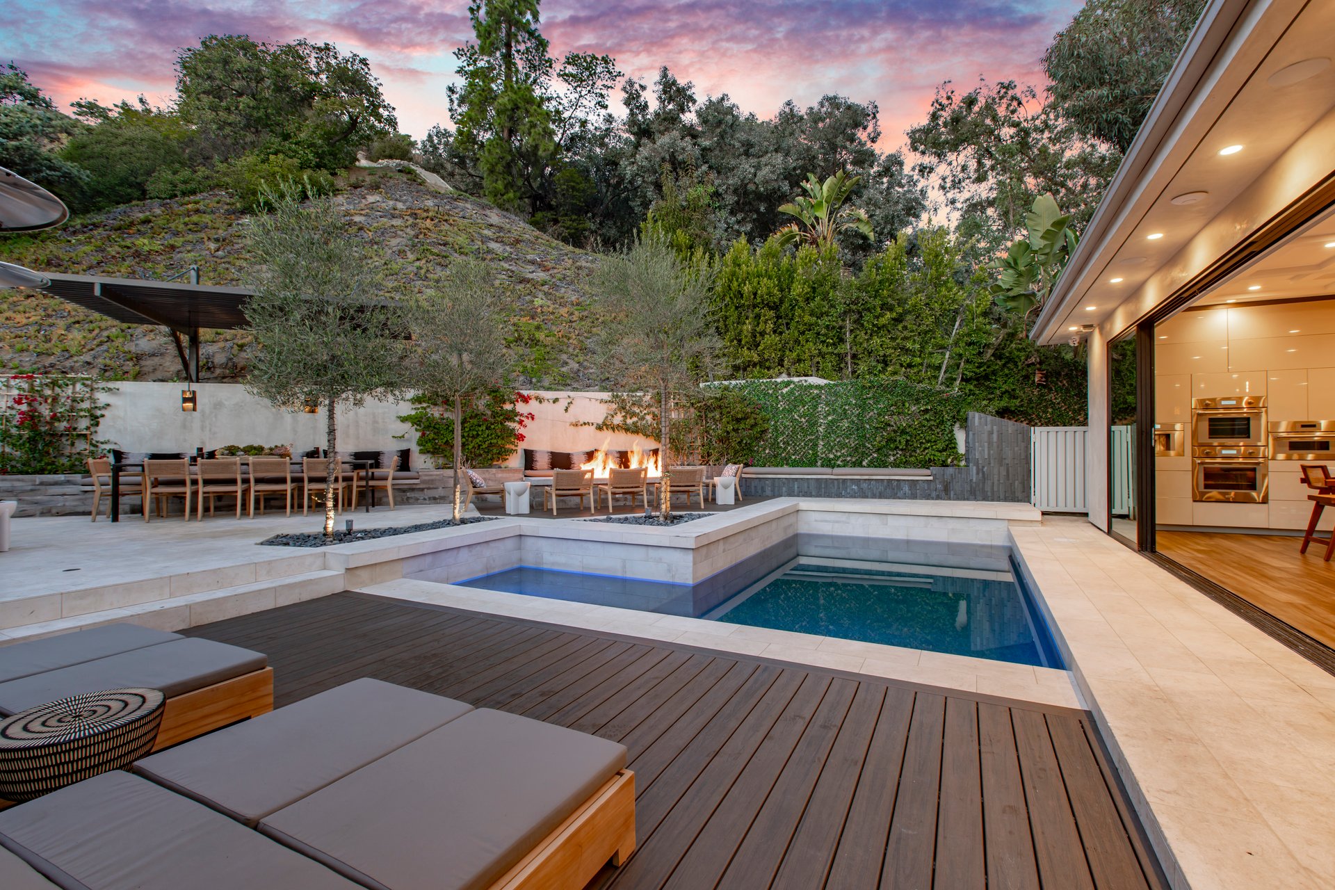 8145 Willow Glen Rd