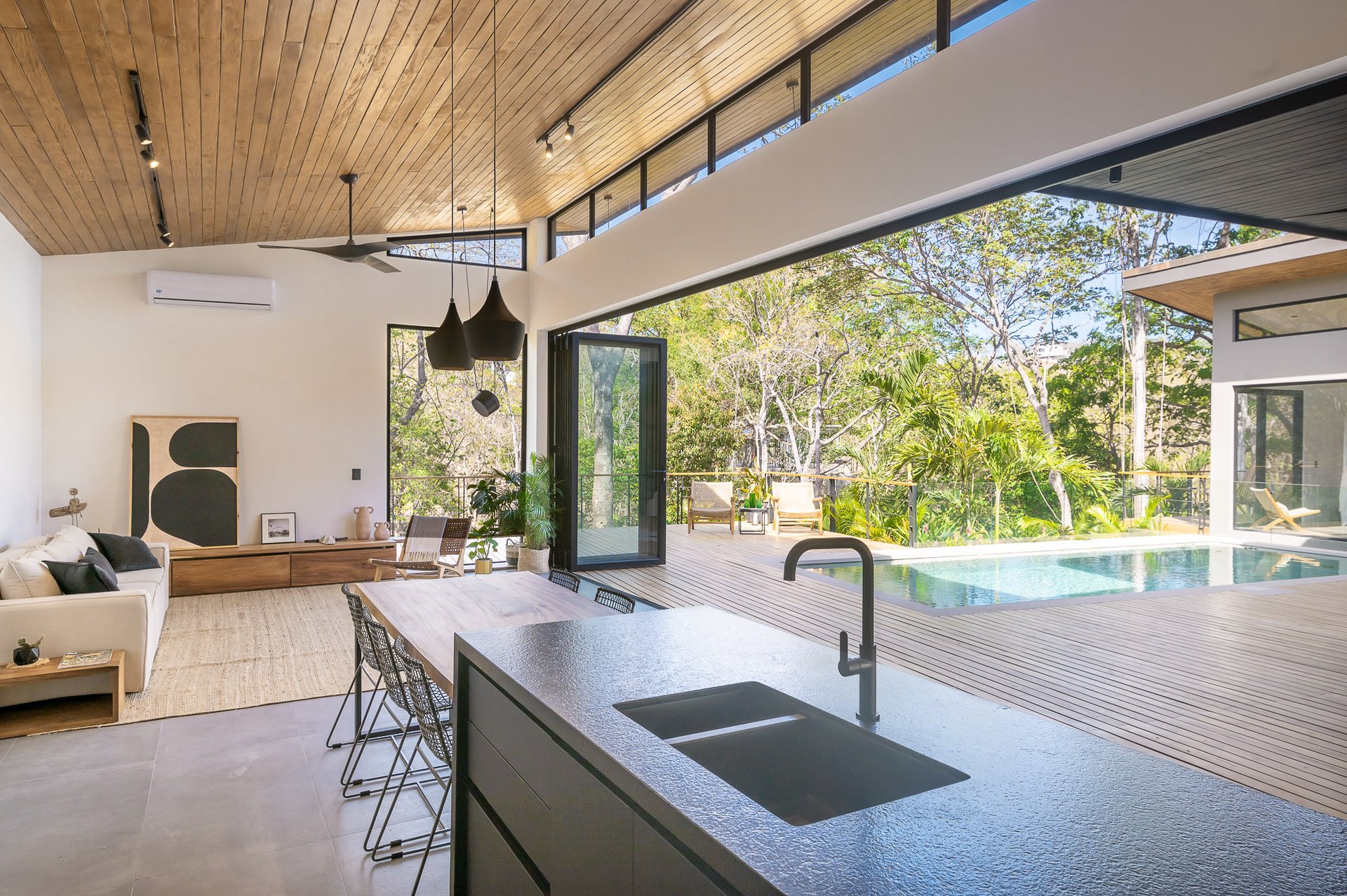 Casa Jungla | Contemporary 4-Bedroom Home with Private Pool in Las Ventanas, Playa Grande