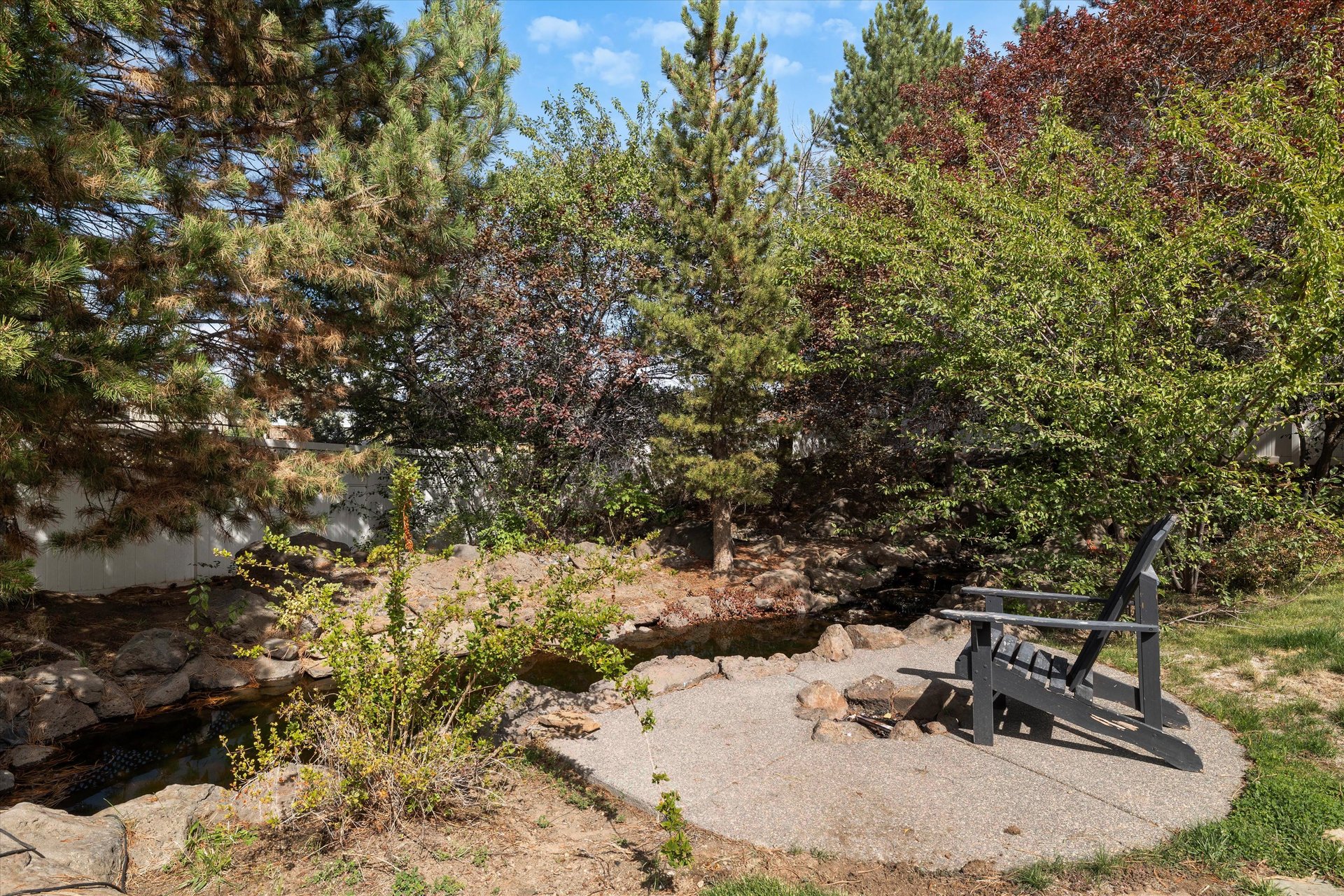 2048 NE Cradle Mountain Way