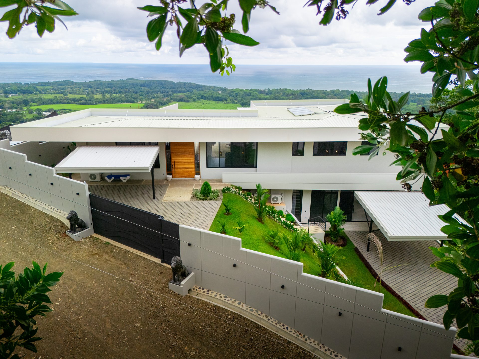 Lion's Gate Sunset Estate
