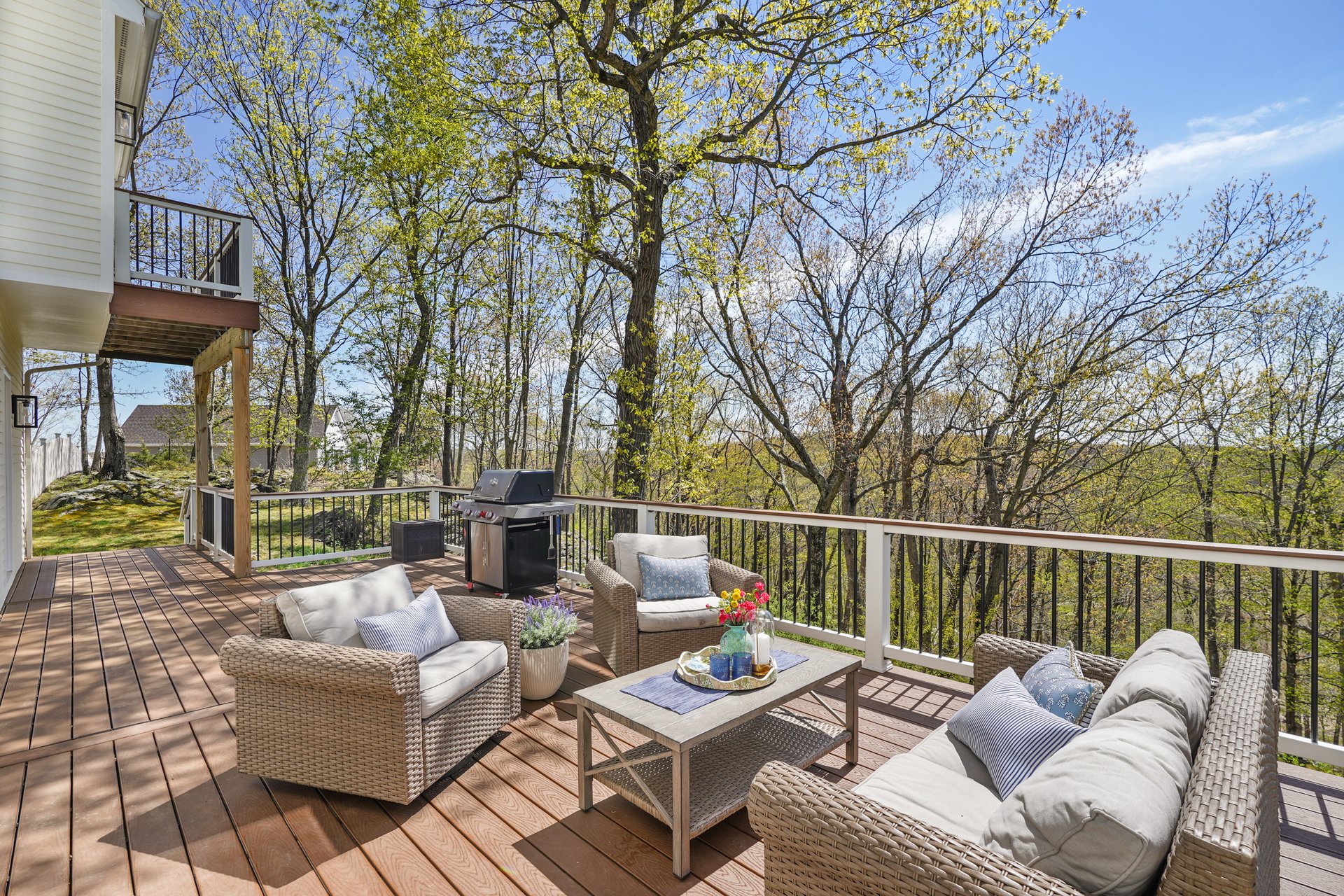 8 Deer Run Court