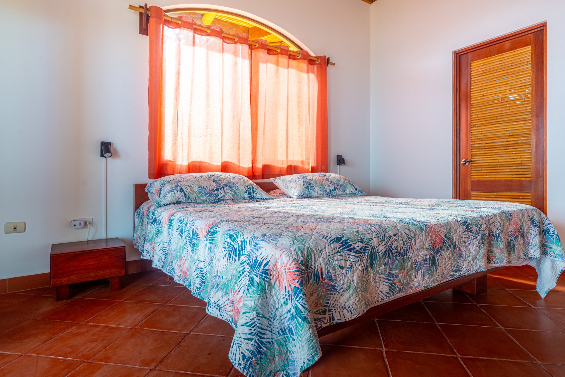 Classic Luxury at Casa Ceiba, Coastal Ocean View 4 Bedroom Home Near Uvita