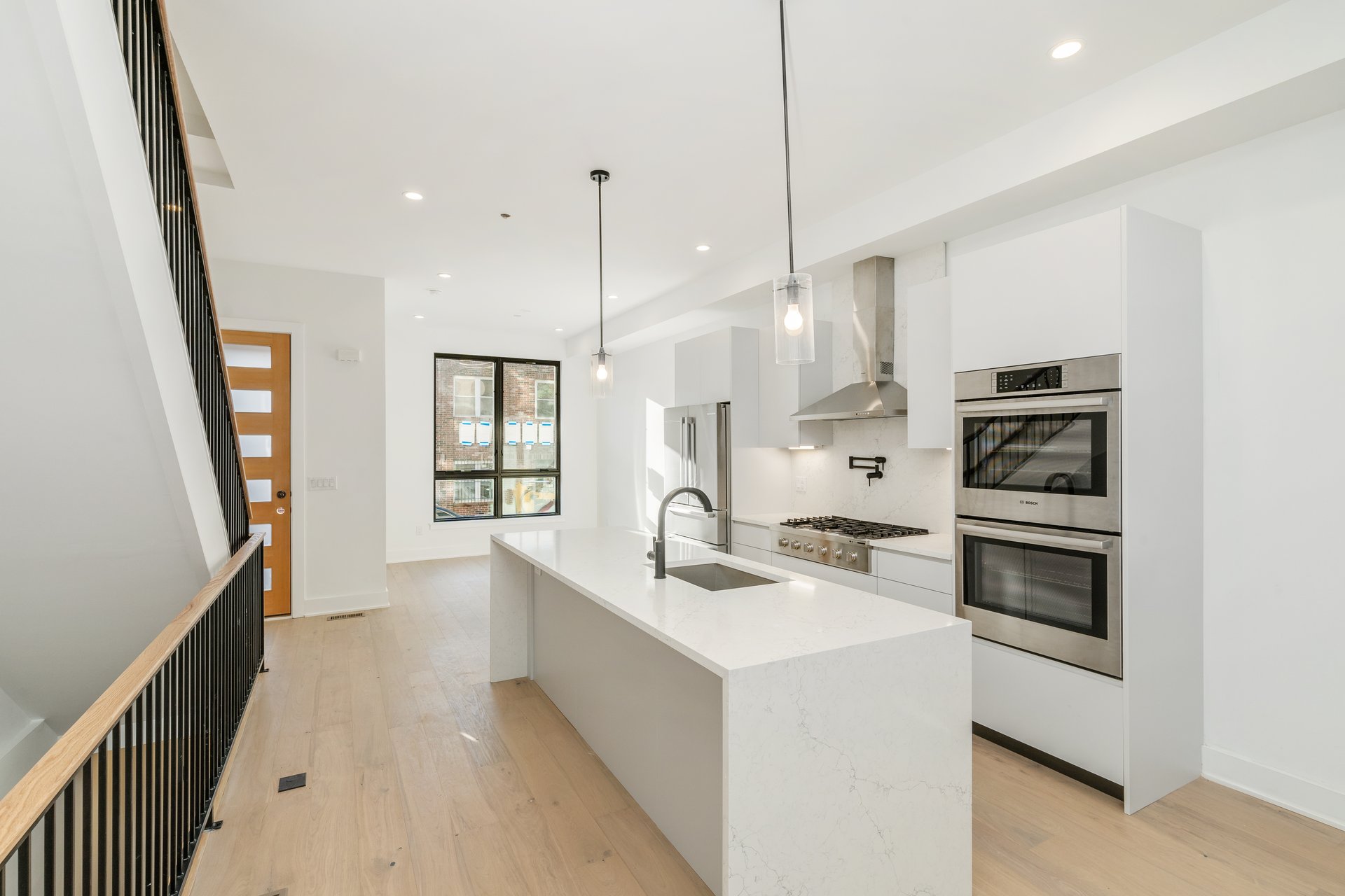 712 S 17th St #2, Philadelphia, PA 19146	