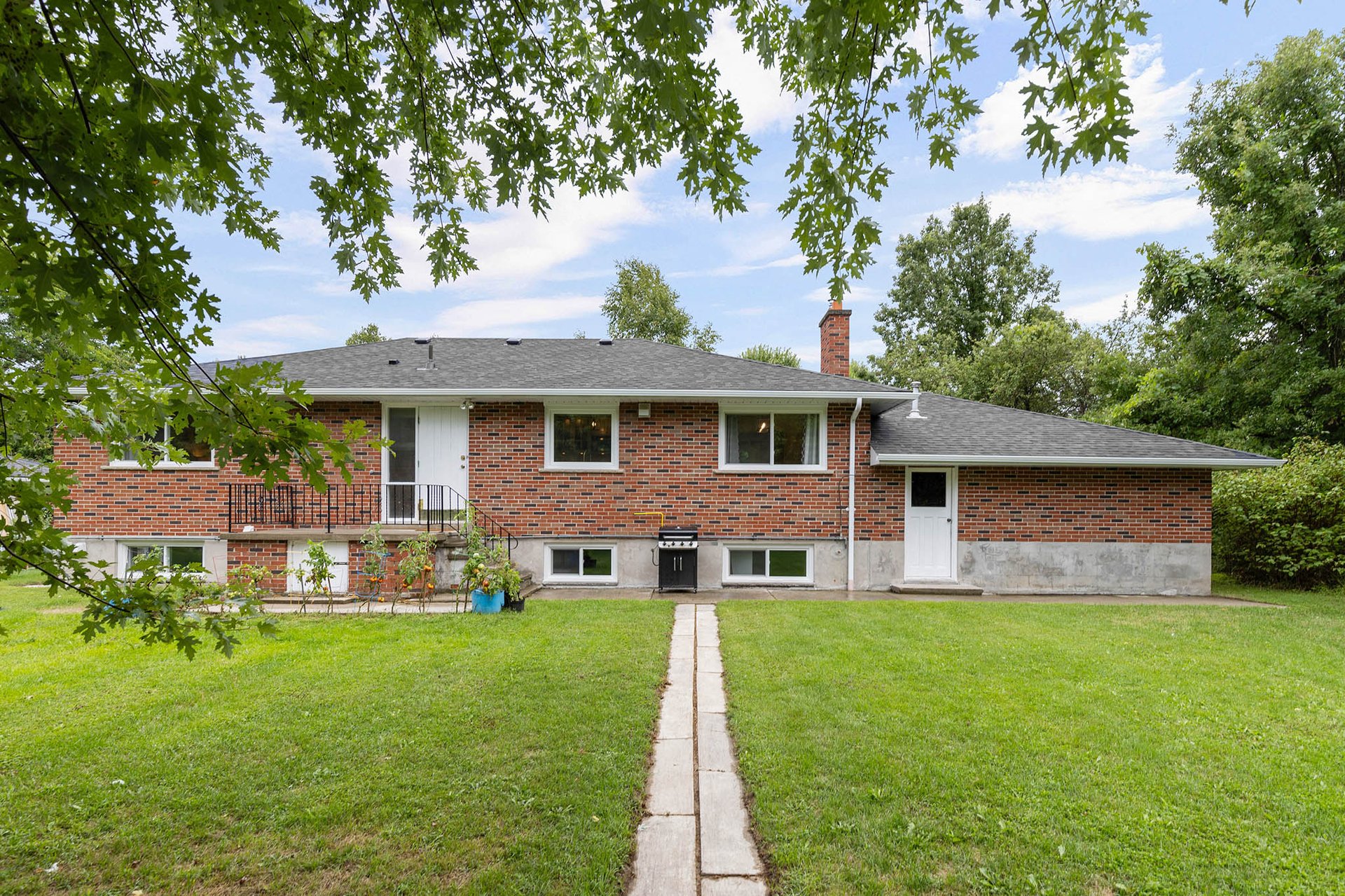 9670 Morning Glory Road, Pefferlaw