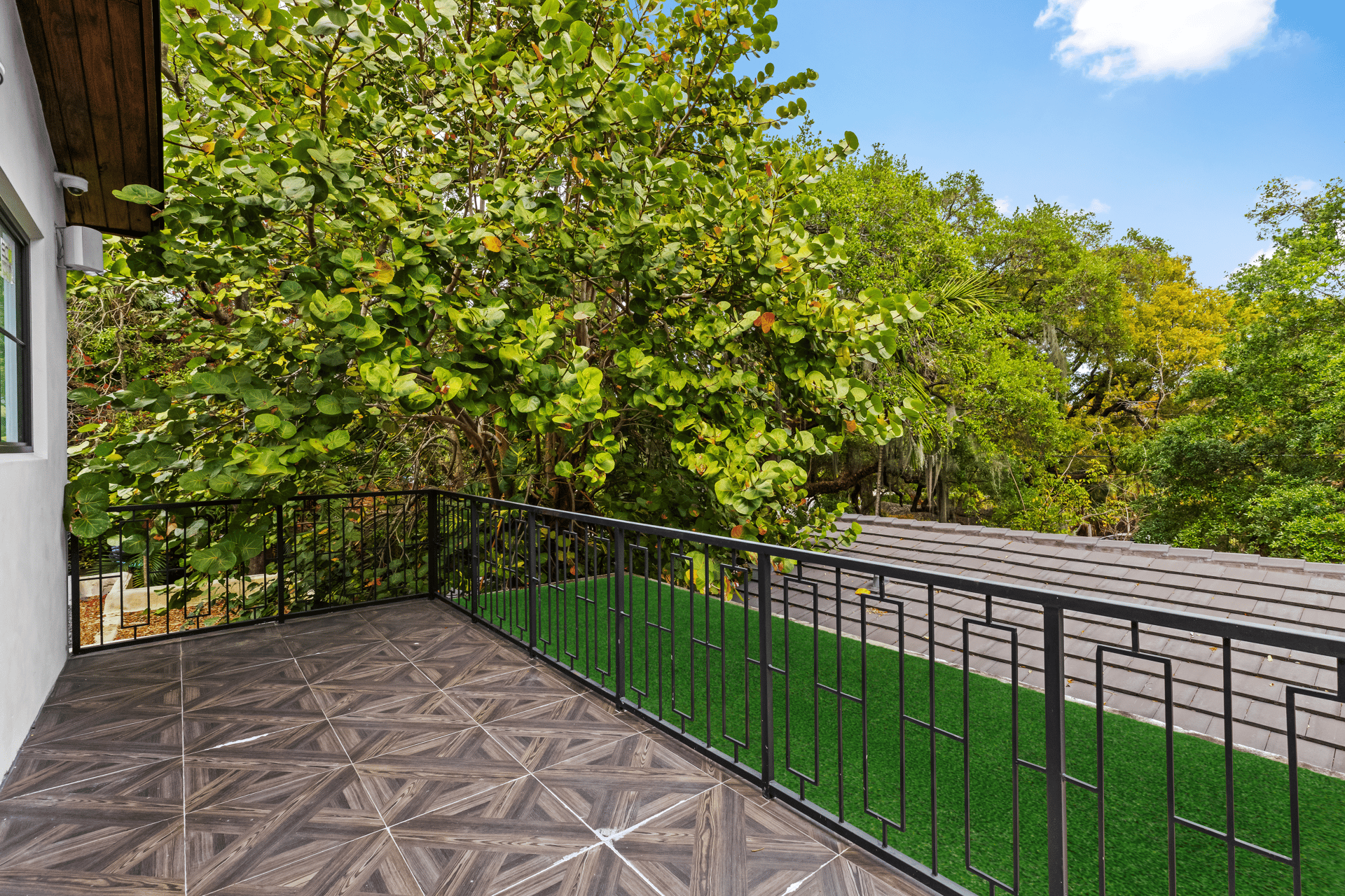 Spring Garden | Modern Luxury