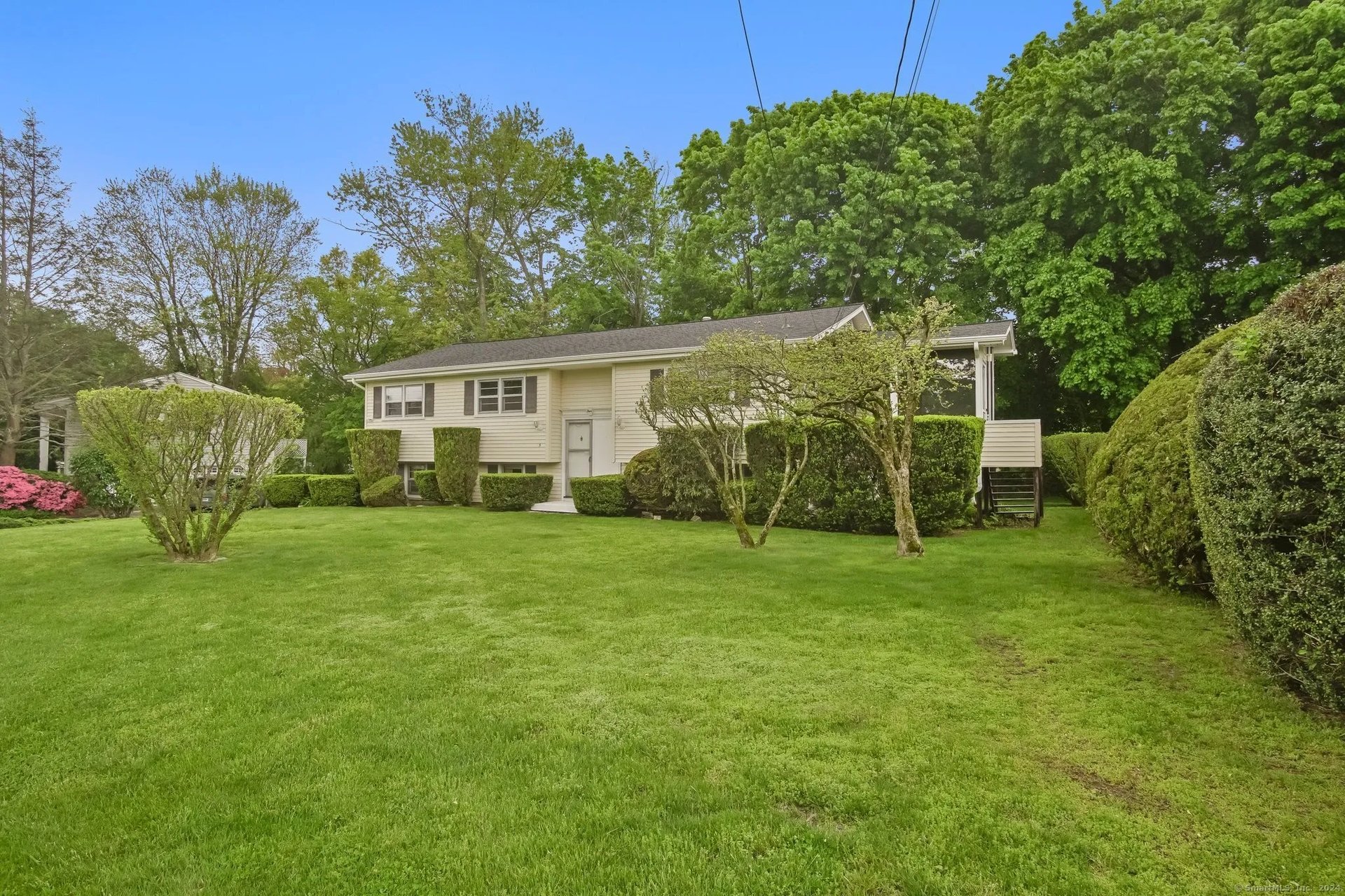 5 Waterbury Road