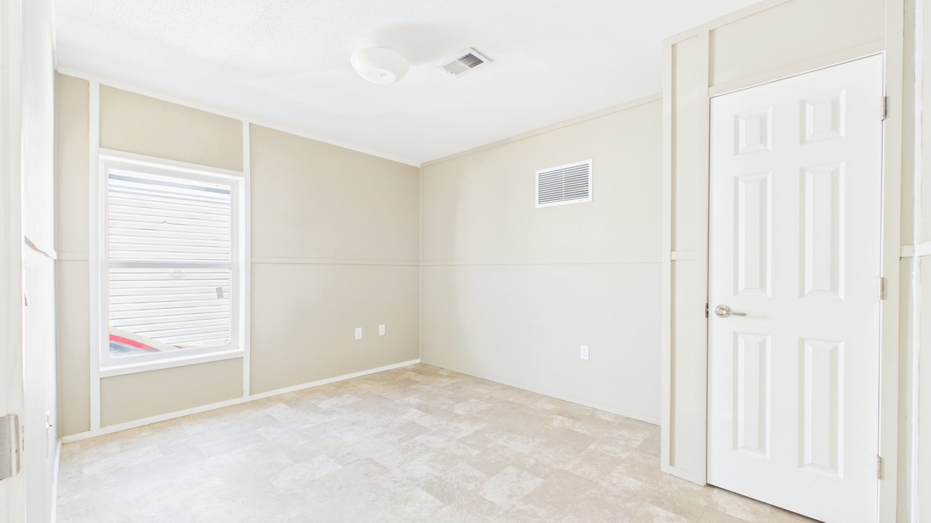 122 W C St