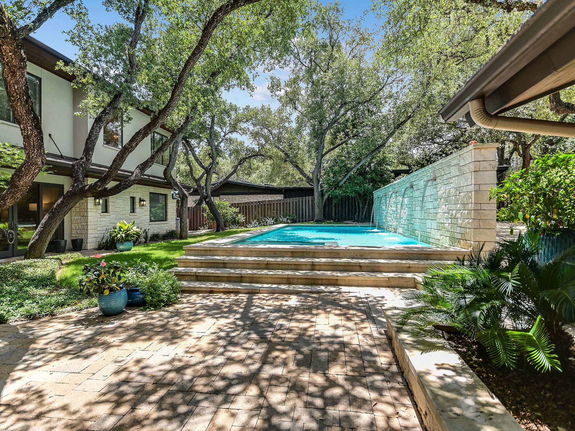 5402 Ridge Oak DR