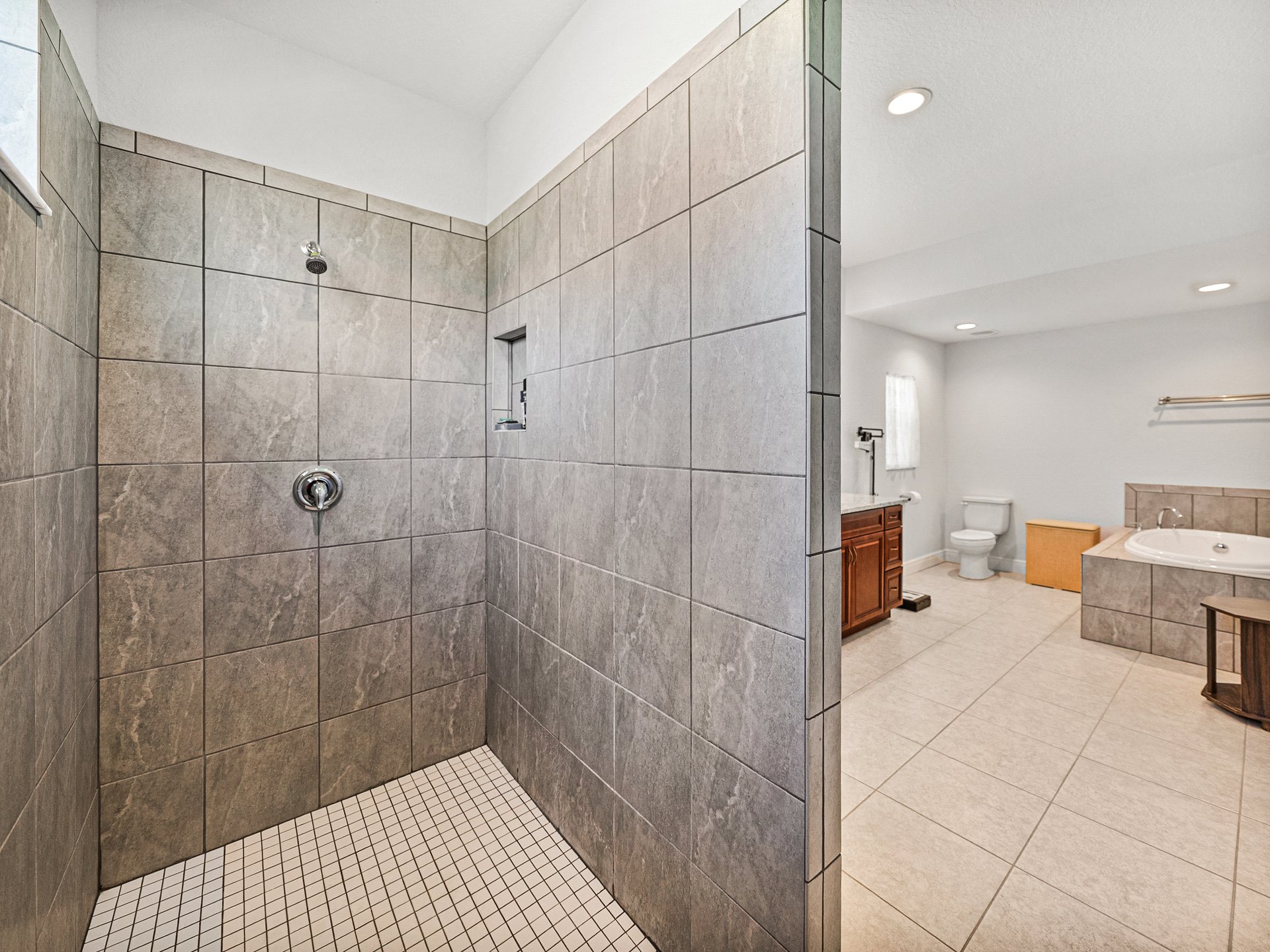 17703 COUNTRY SQUIRE LN