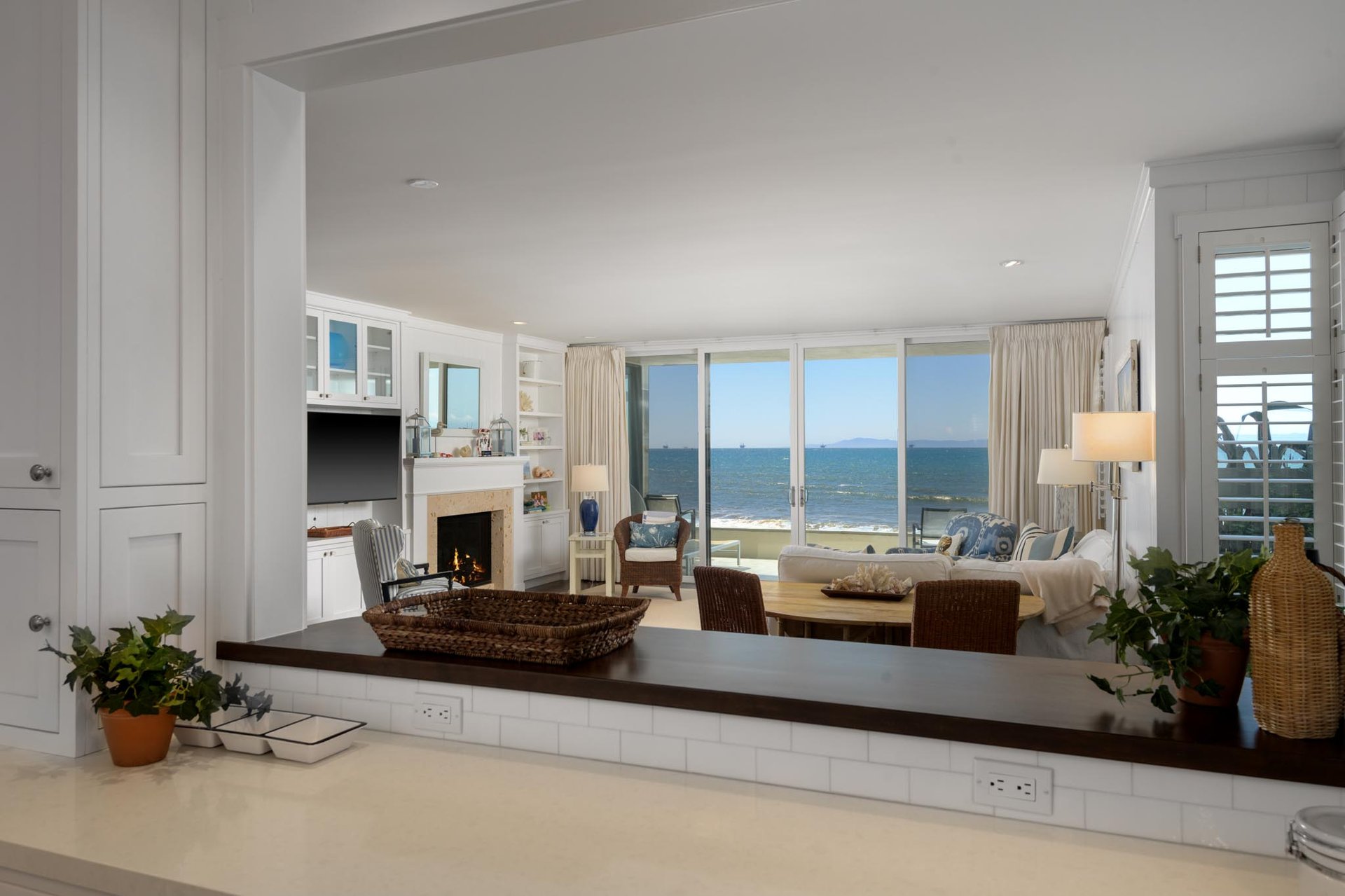 Idyllic Beachfront Living In Montecito