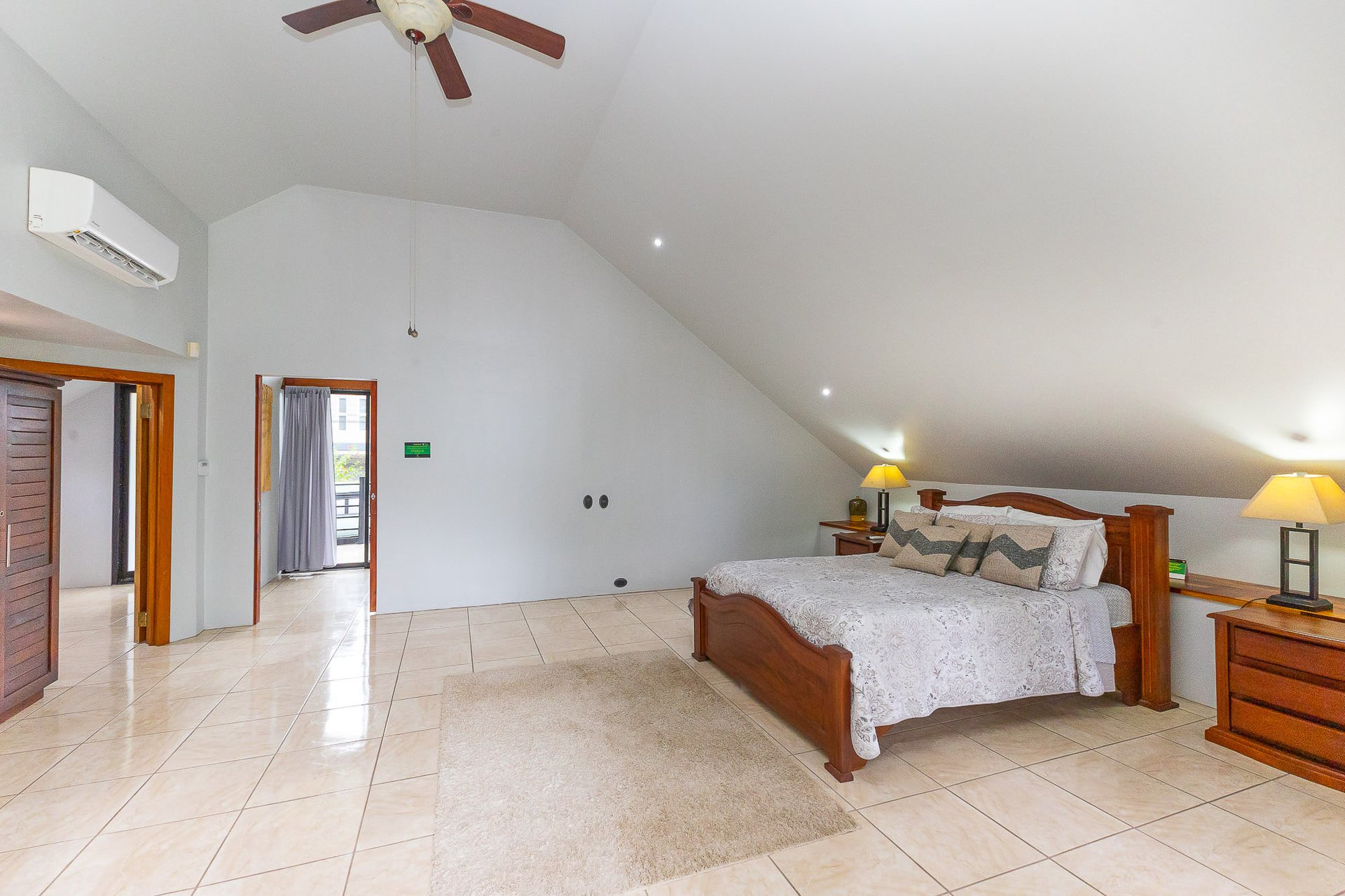 Affordable Home with a Pool in Manuel Antonio - 4 bedrooms