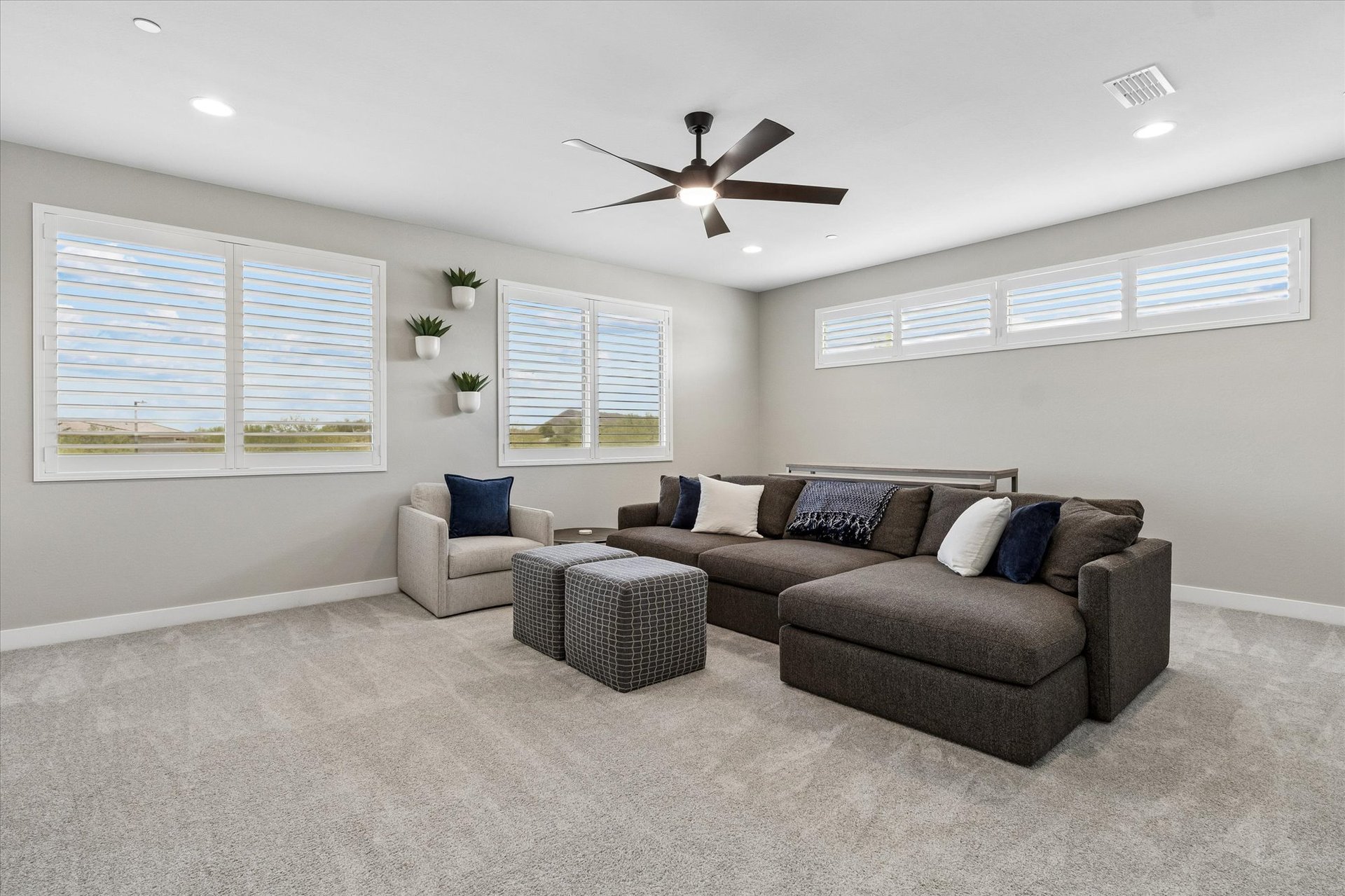 2905 E LOS GATOS DR, Phoenix, AZ 85050