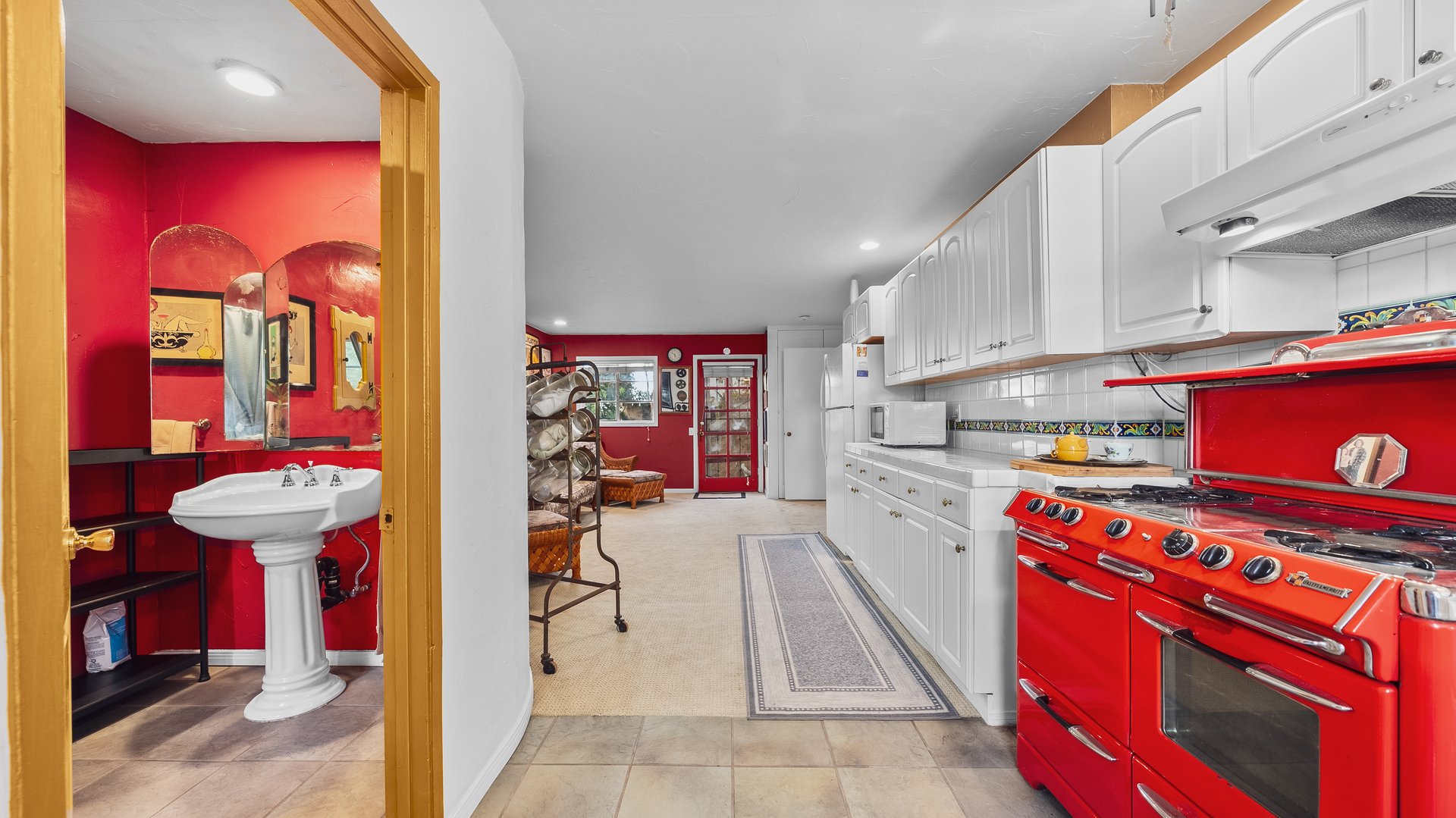 2882 Belden Dr, hollywood hills