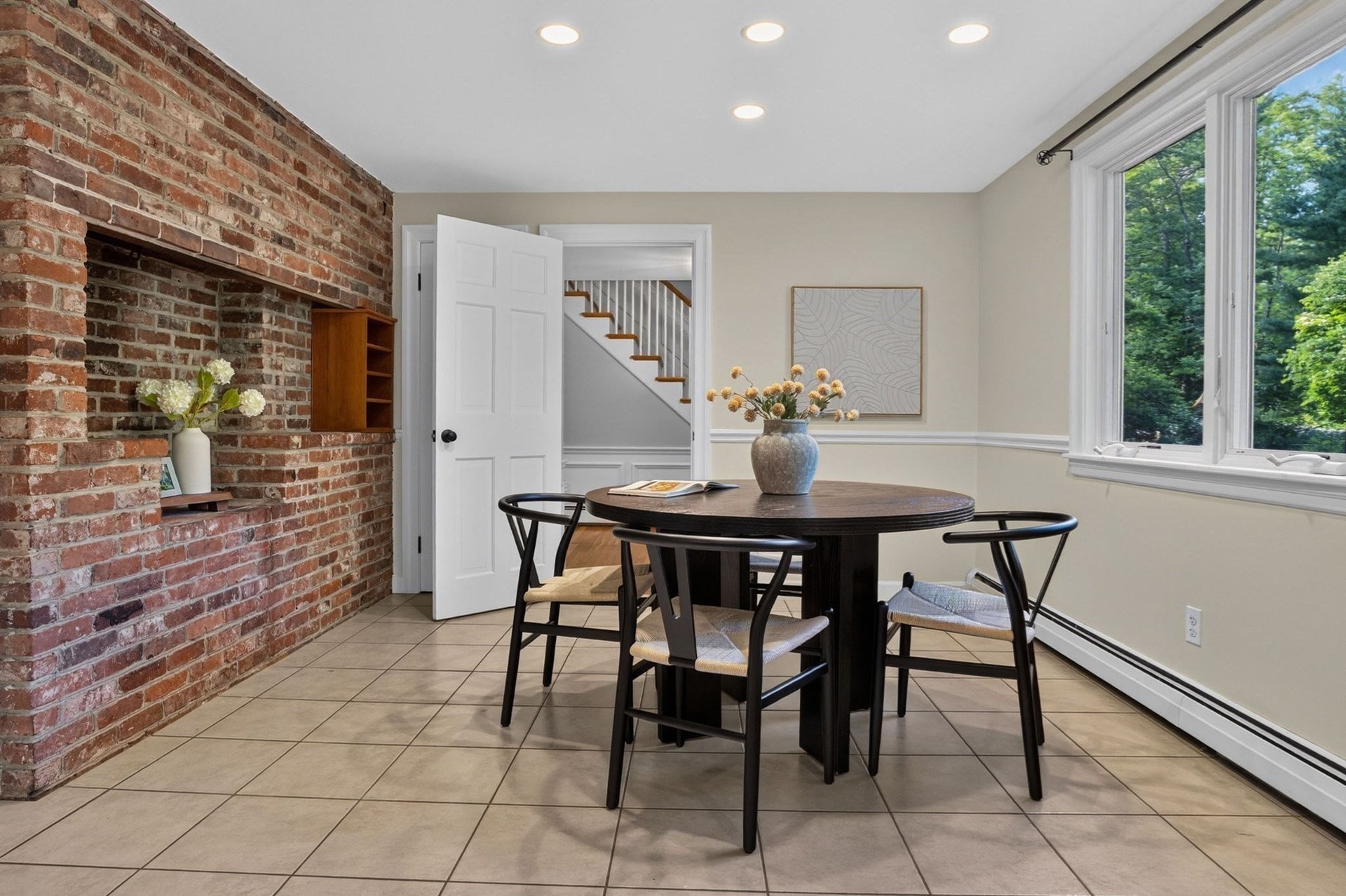 96 Draper Rd, Wayland