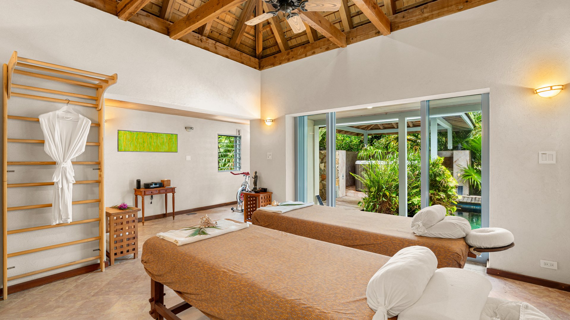1143 Salt Spring Estate House 2