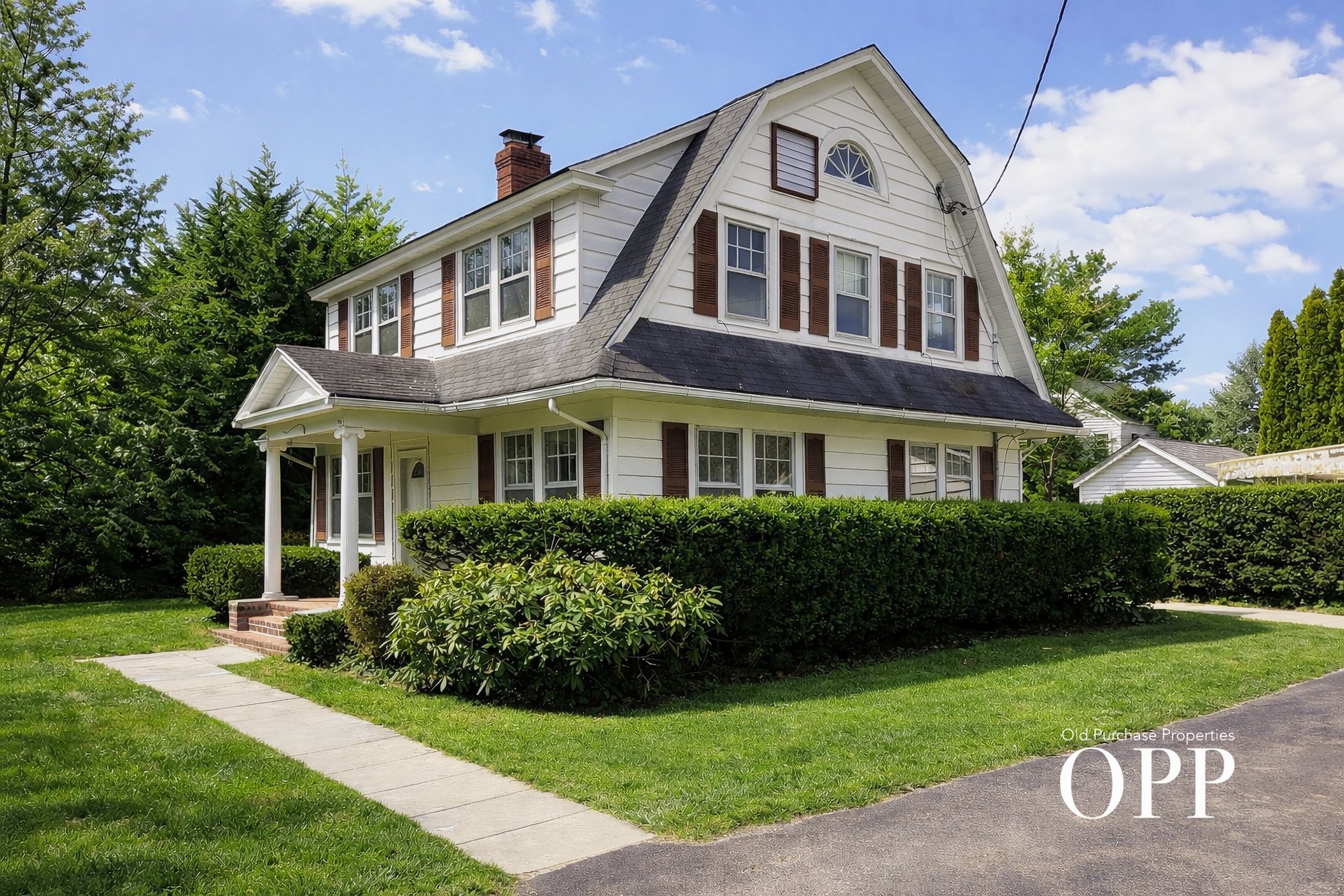 SOUTH VILLAGE LOCATION WITH ENDLESS POTENTIAL