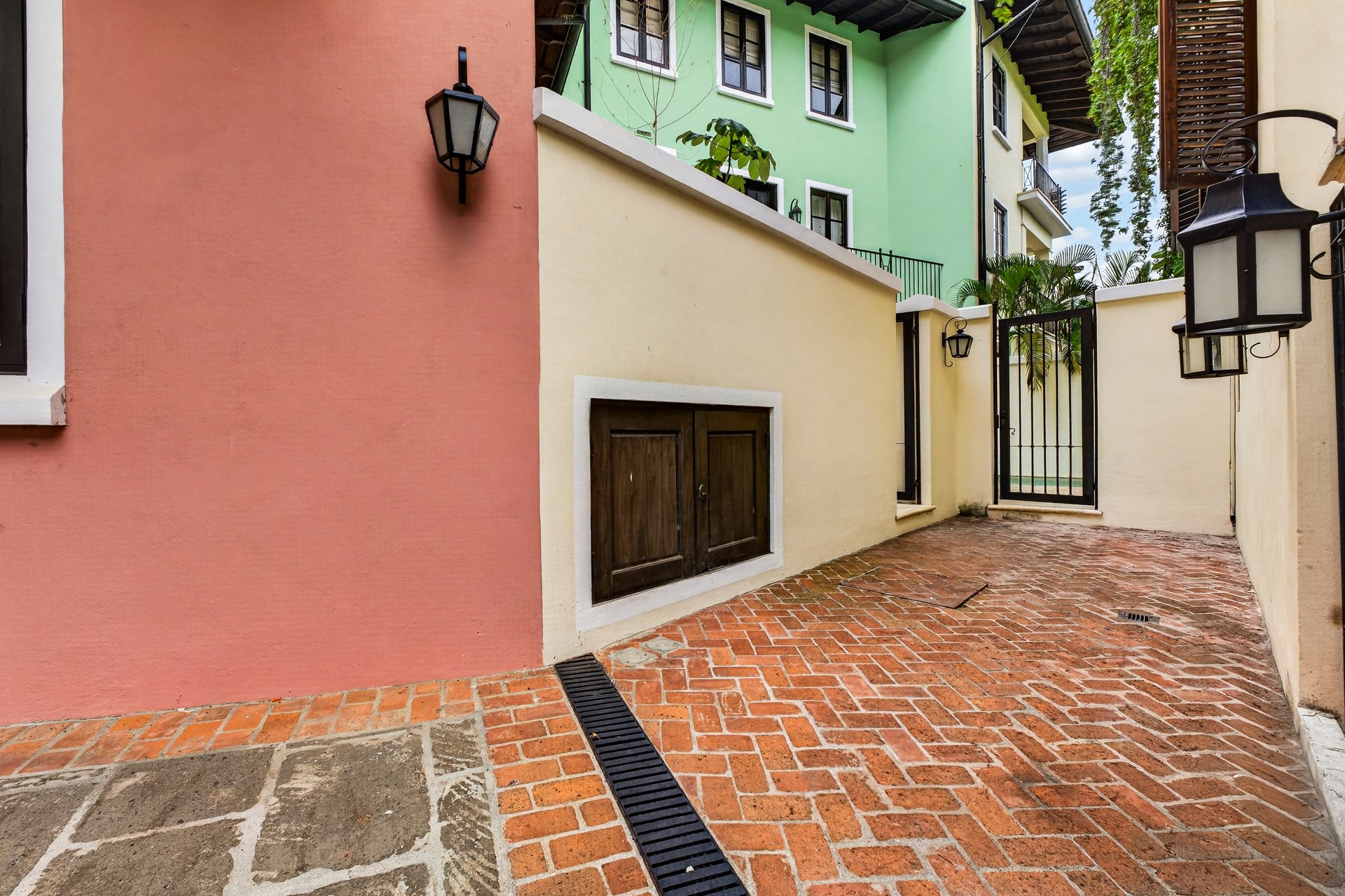16 Avenida La Antigua | Renovated Turn- Key Living in the Heart of Las Catalinas