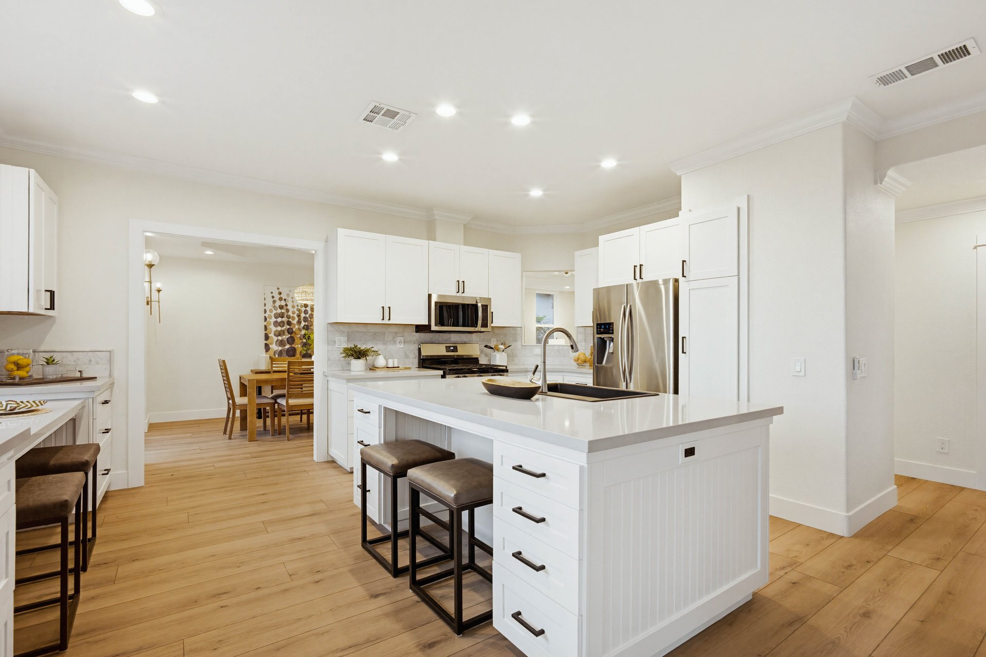 39912 Hillsboro Cir